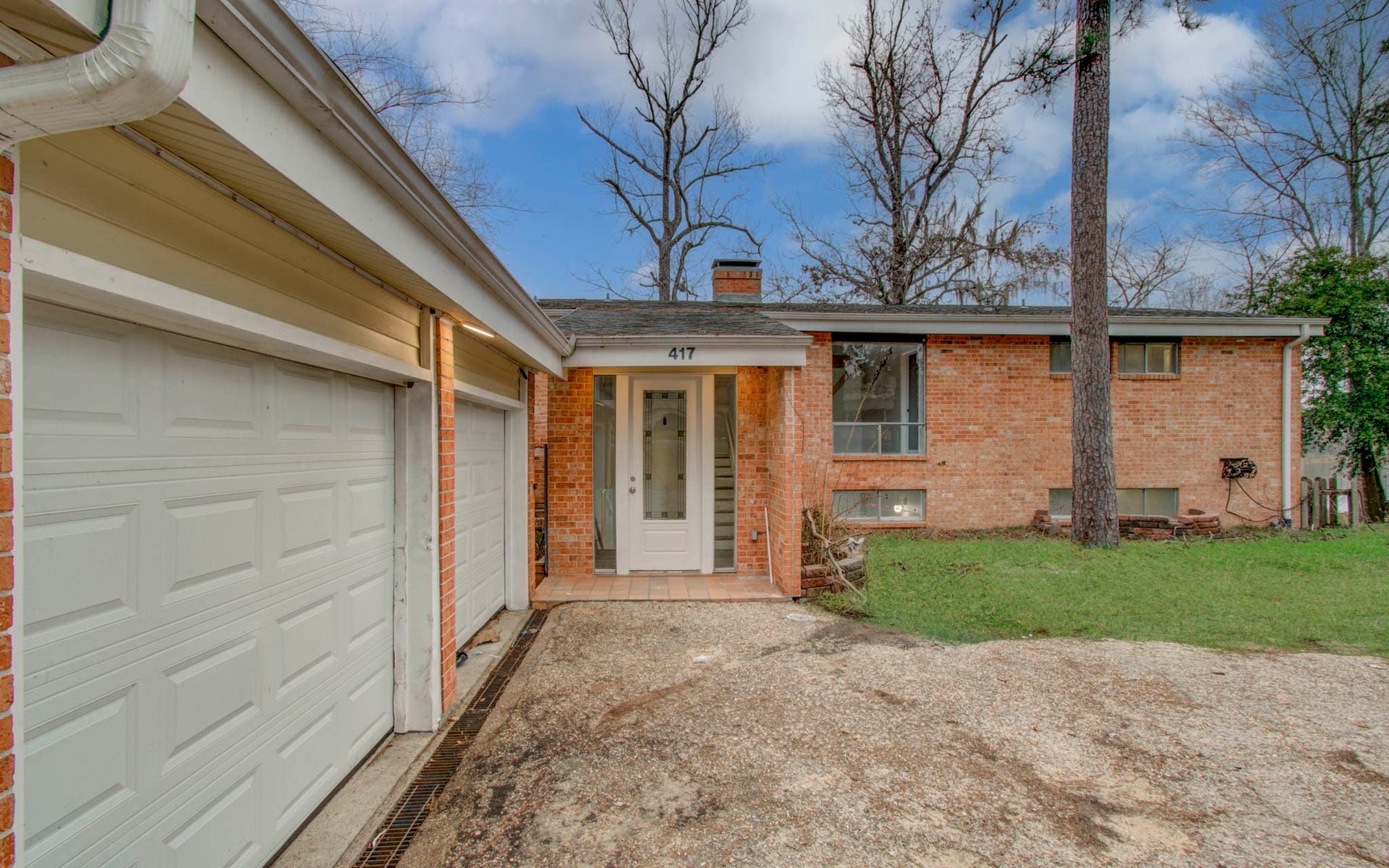 417 Brook Hollow Drive, Conroe, TX 77385 417 Brook Hollow Drive, Conroe, TX 77385