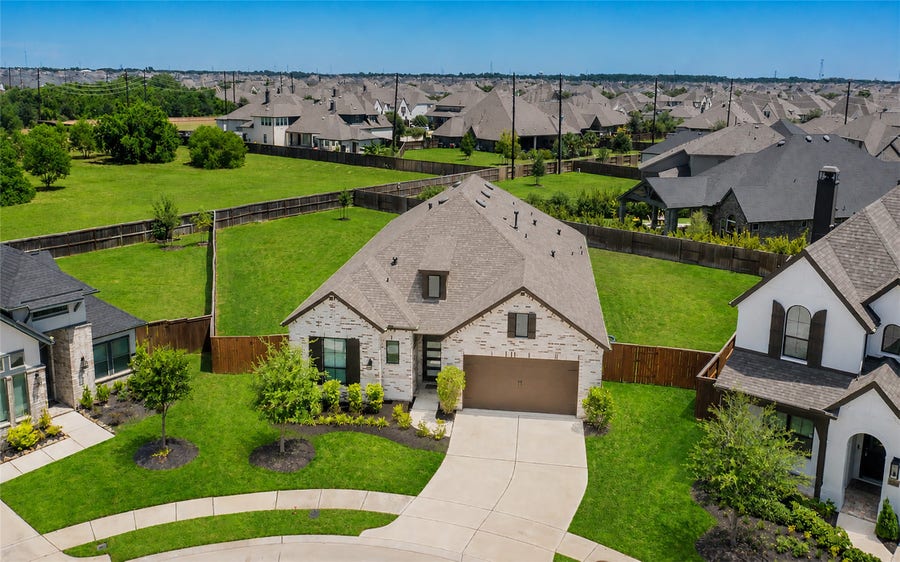 Property photo for 2622 Glacier Point Drive, Katy, TX