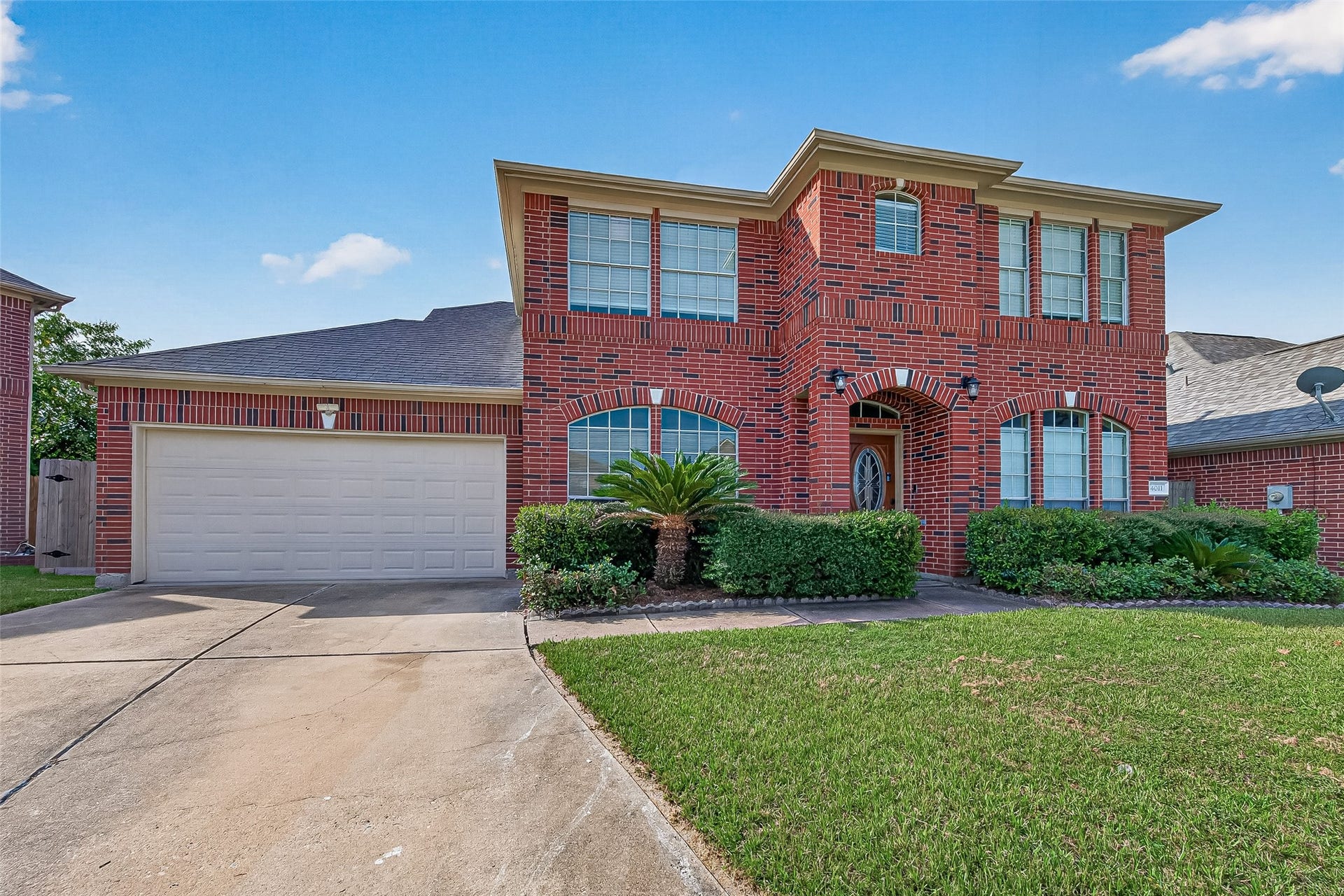 4011 Alexis Circle, Houston, TX 77014 Lovely home in a quiet cul-de-sac with double garage and plenty of parking