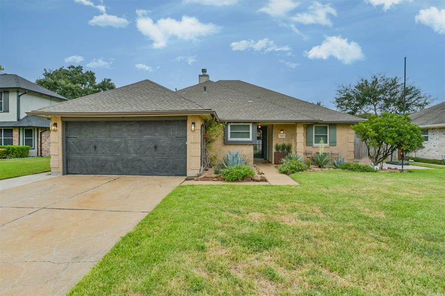 Property photo for 1422 Roosevelt Drive, Deer Park, TX