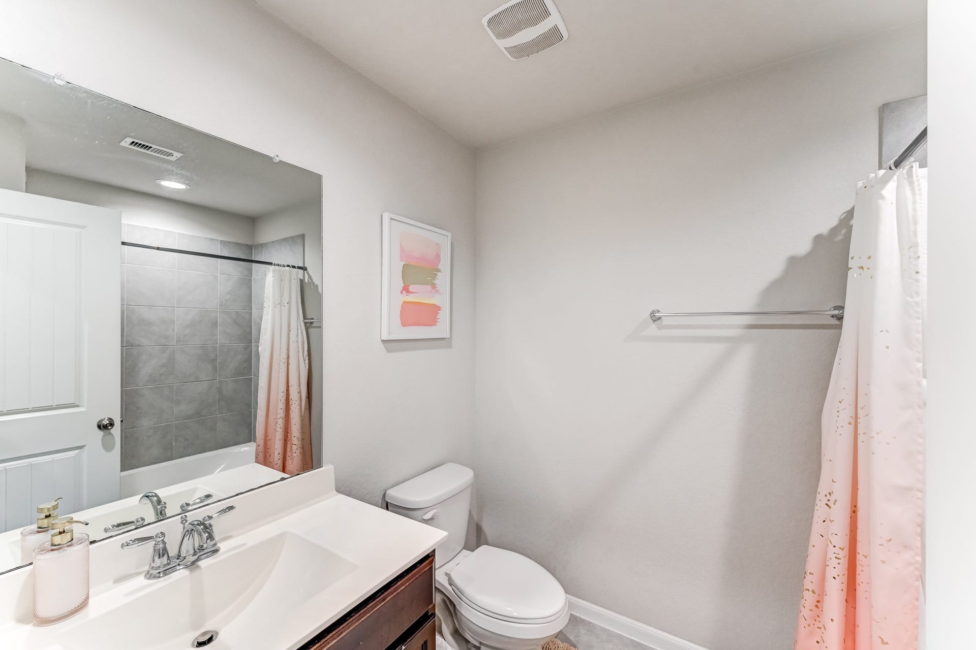 18306 Arcola Bay Lane, Richmond, TX 77407 Hall bathroom
