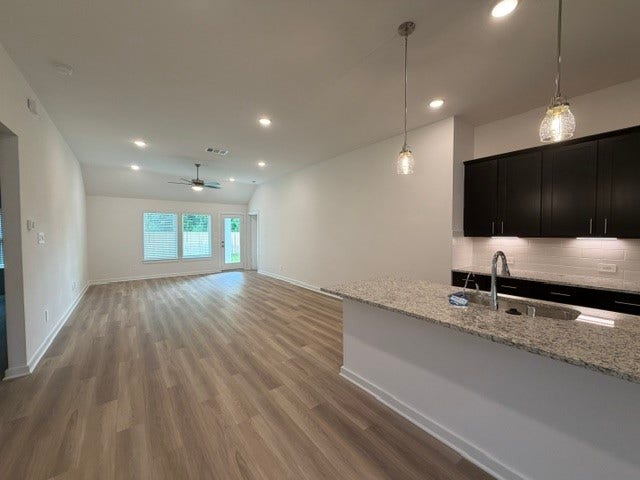 985 Garden Path Drive, Willis, TX 77378 985 Garden Path Drive, Willis, TX 77378