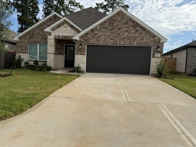985 Garden Path Drive, Willis, TX 77378 985 Garden Path Drive, Willis, TX 77378