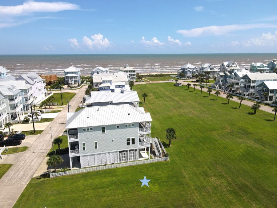 Property photo for 3818 Periwinkle, Galveston, TX