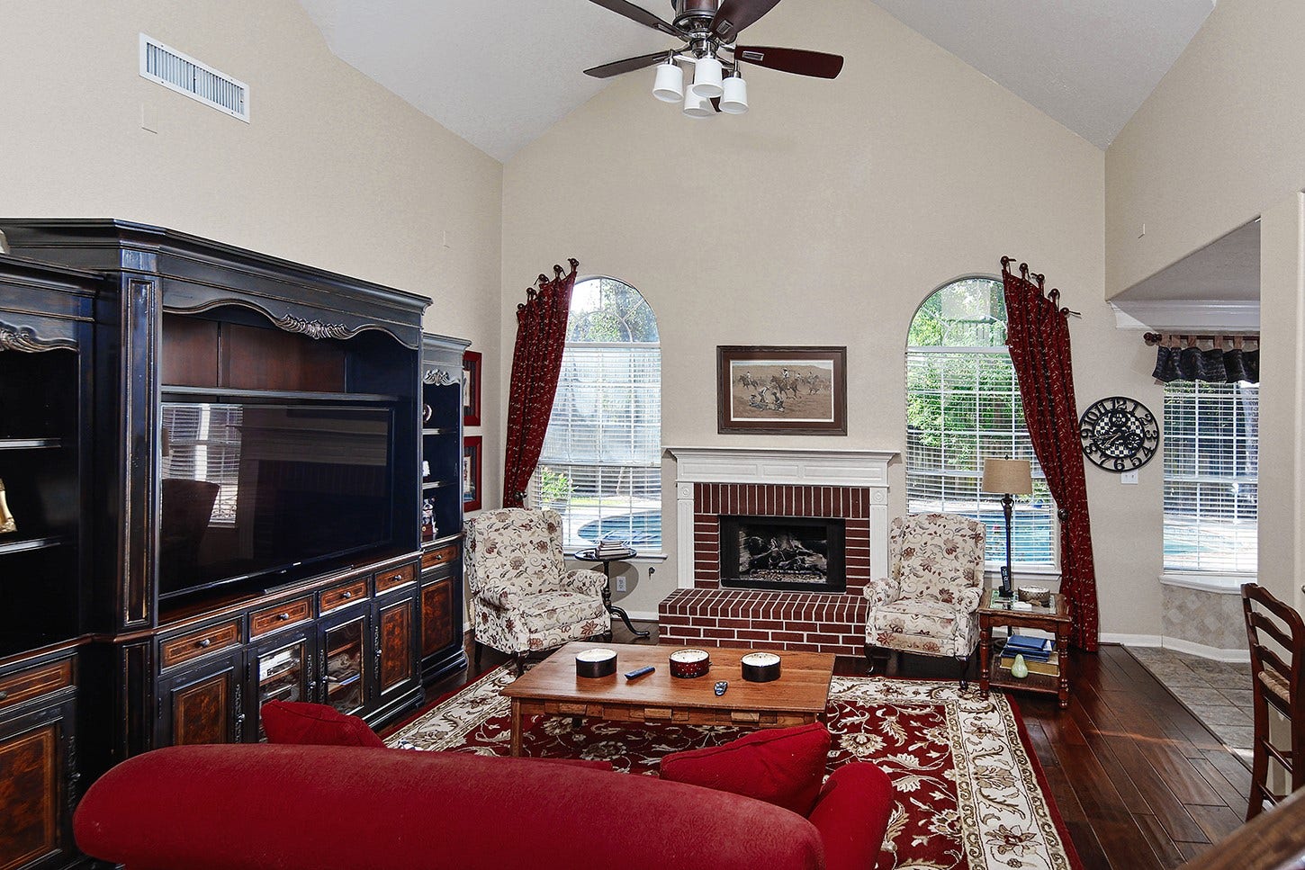 2 Taupewood Place, The Woodlands, TX 77384 2 Taupewood Place, The Woodlands, TX 77384