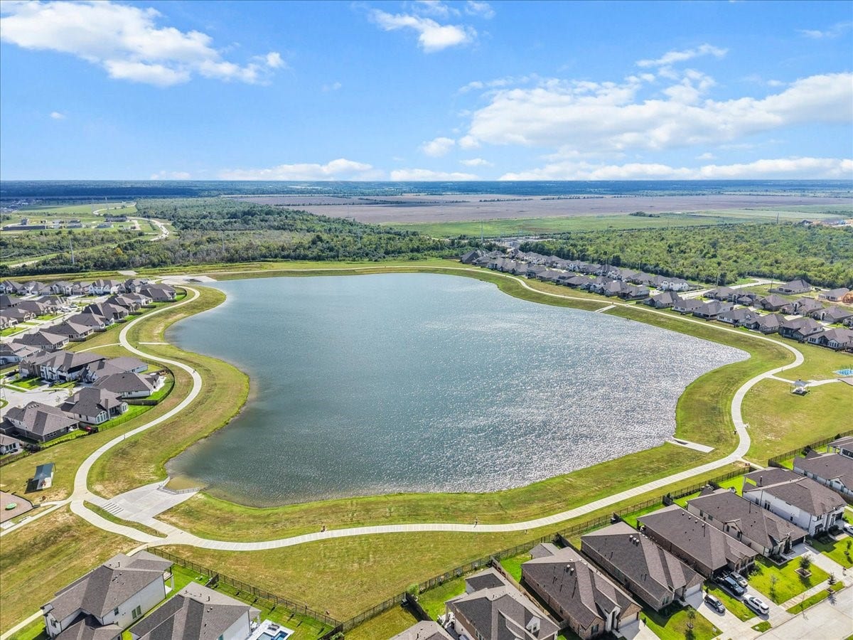 716 Westwood Drive, League City, TX 77573 Community amenities