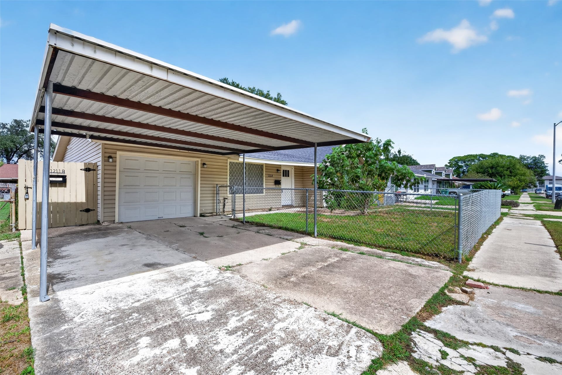 1211 Trimm Avenue, Pasadena, TX 77502 1211 Trimm Avenue, Pasadena, TX 77502