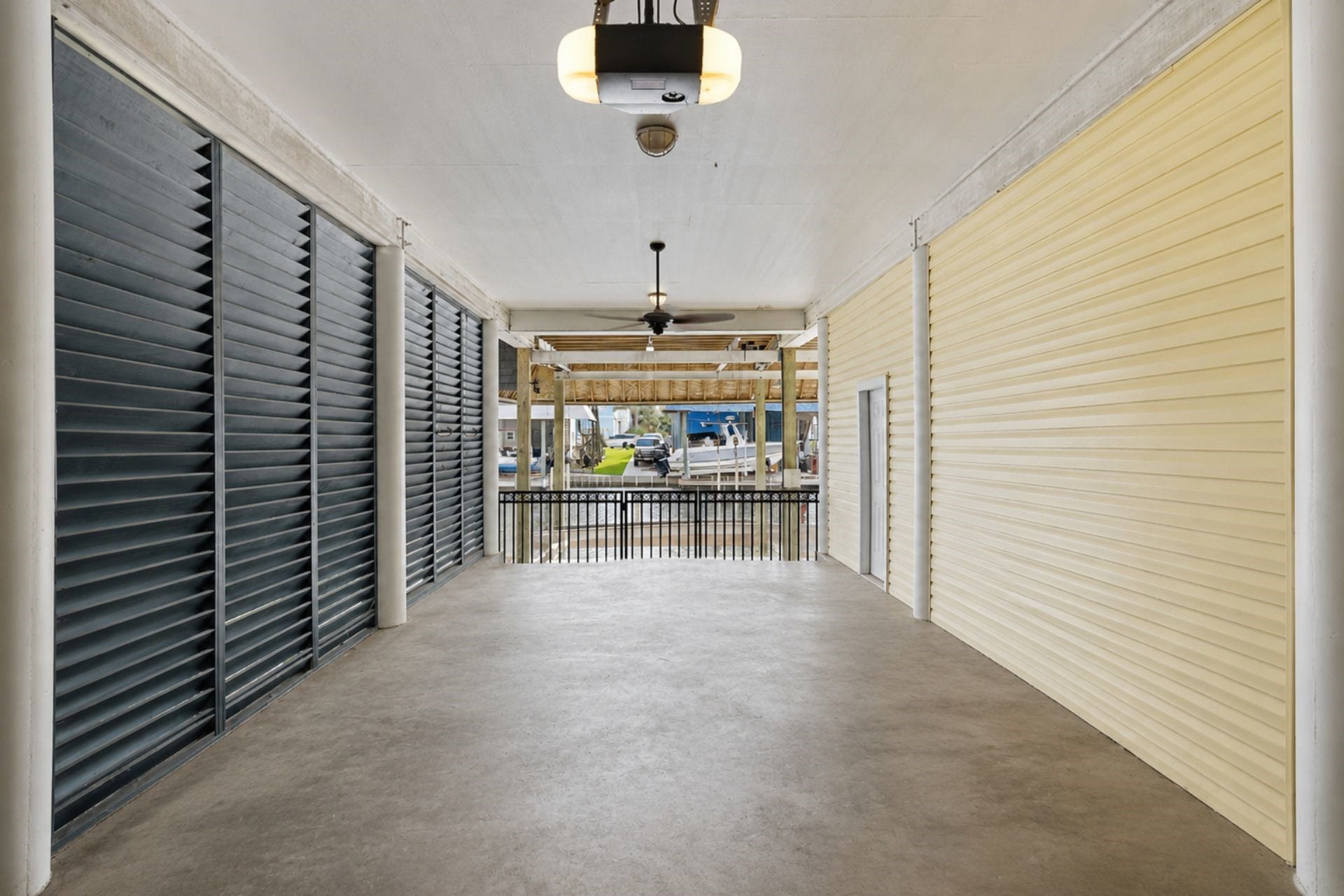 414 Westerly, Tiki Island, TX 77554 Large Storage Space
