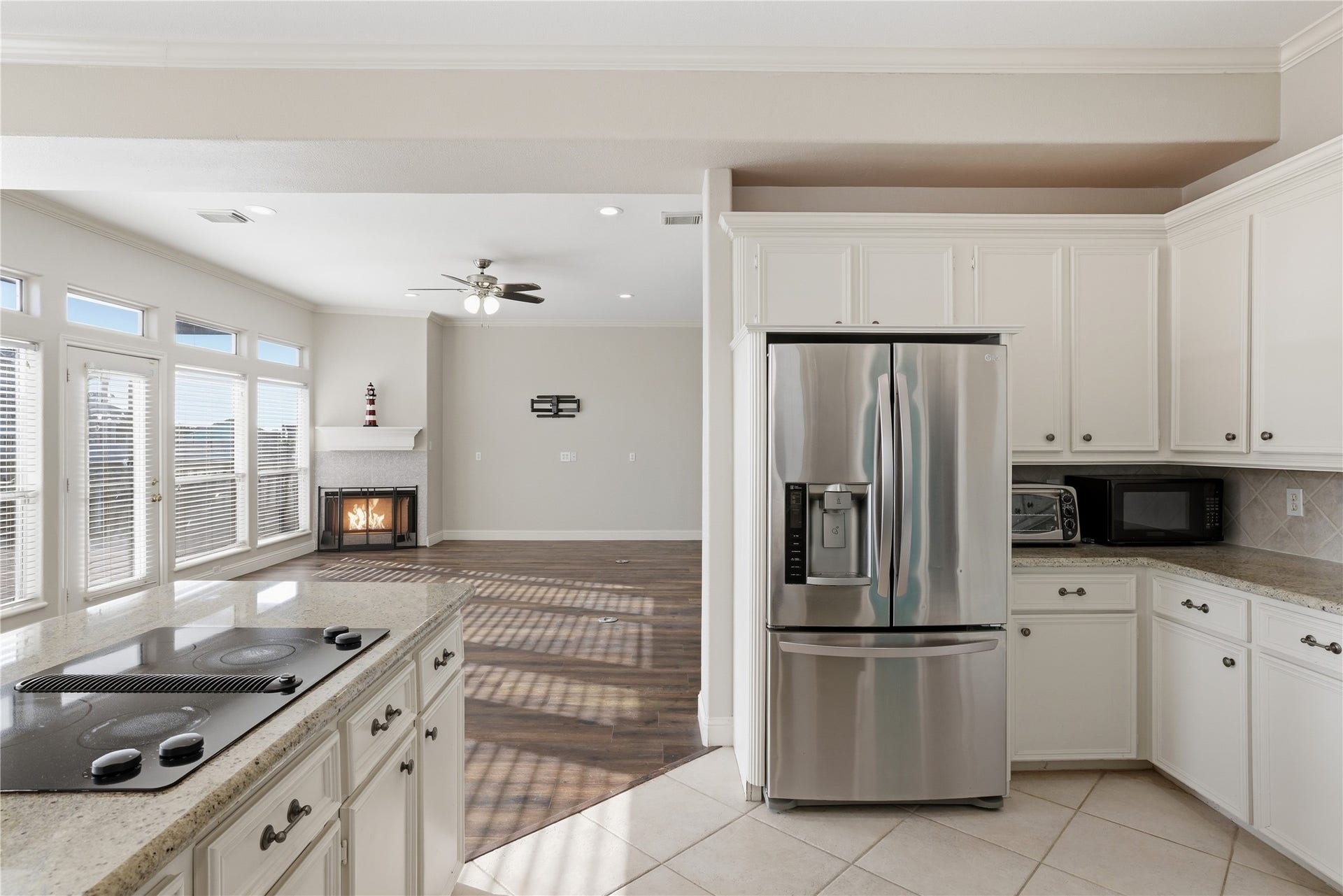414 Westerly, Tiki Island, TX 77554 Kitchen