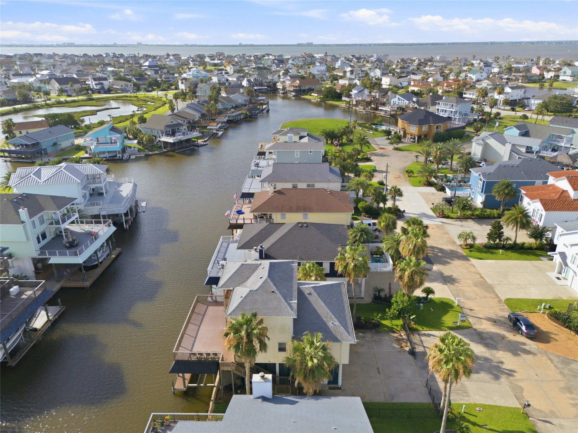 414 Westerly, Tiki Island, TX 77554 Community