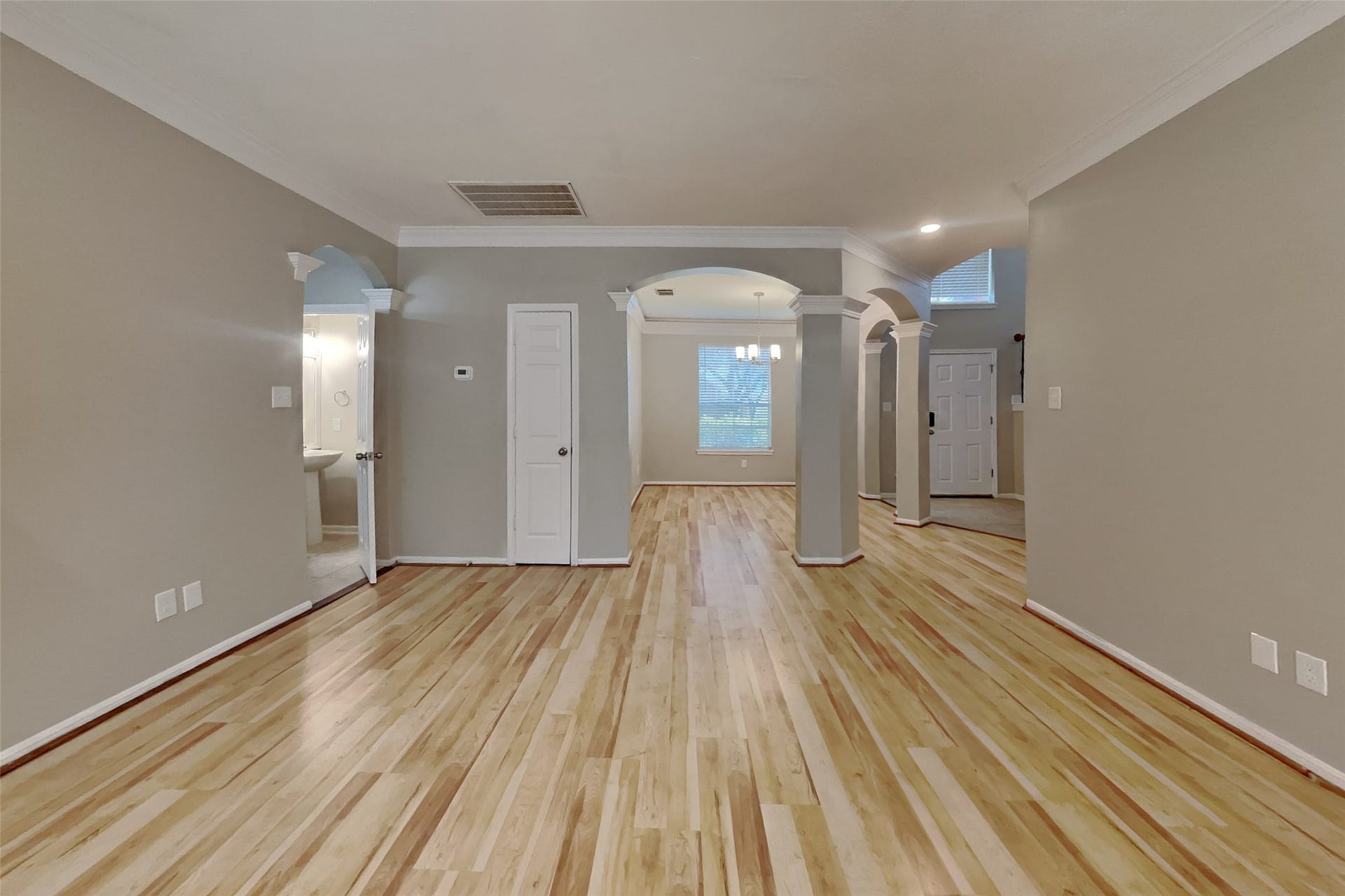 4731 Silverlake Drive, Sugar Land, TX 77479