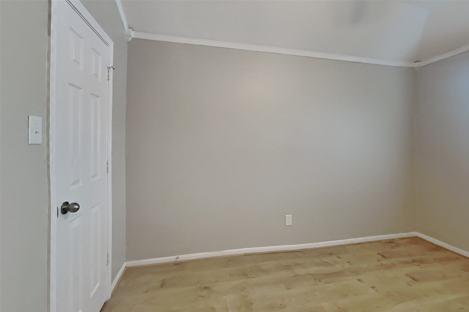 4731 Silverlake Drive, Sugar Land, TX 77479