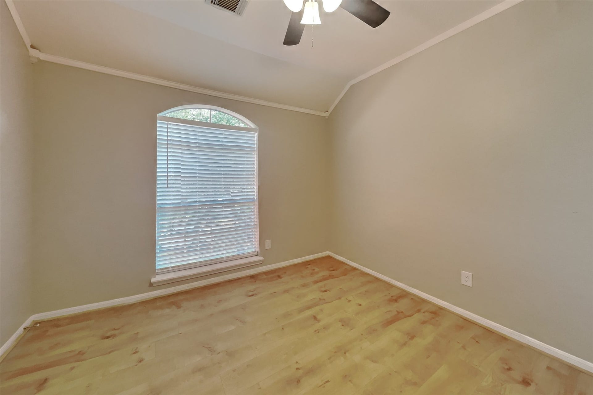4731 Silverlake Drive, Sugar Land, TX 77479