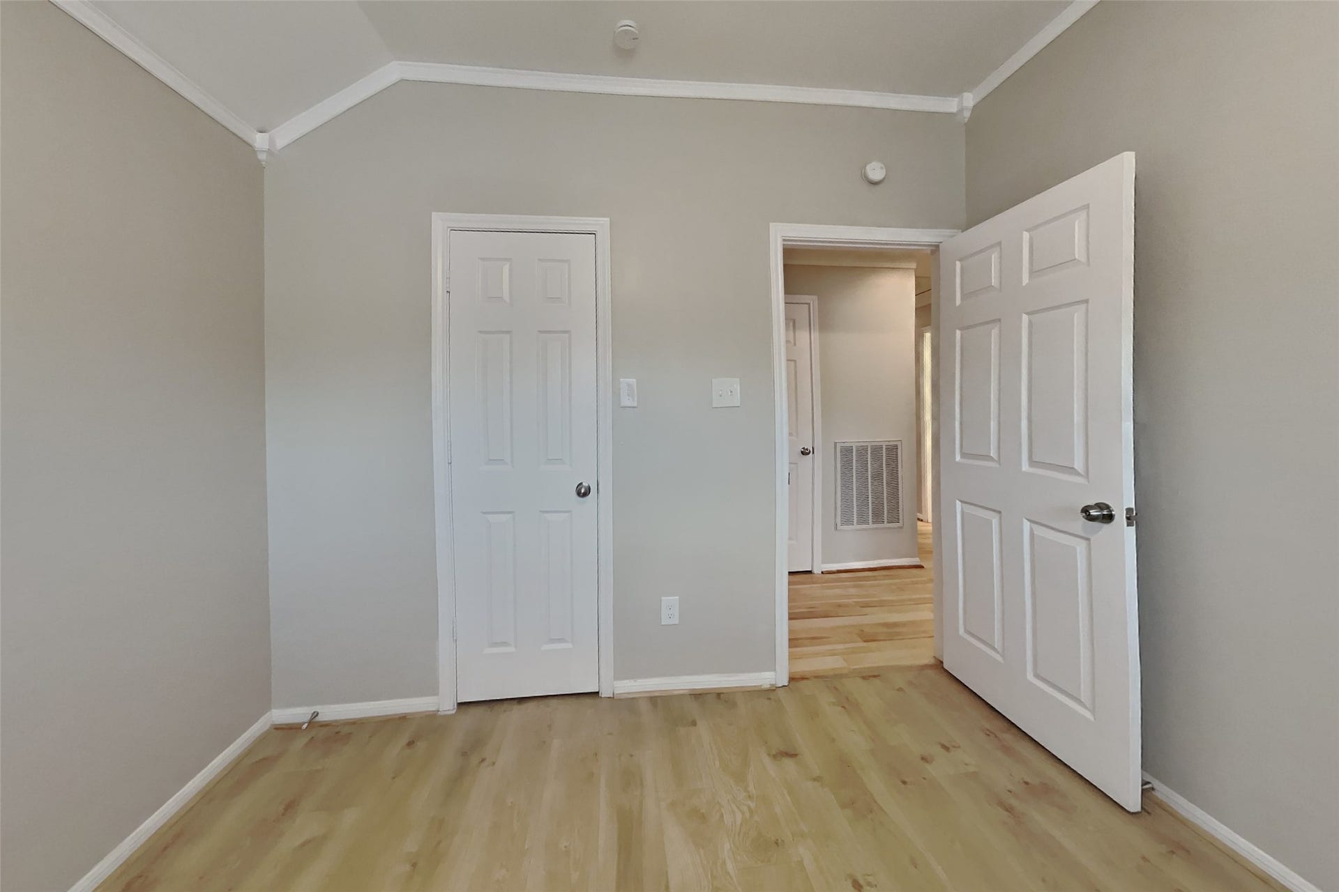 4731 Silverlake Drive, Sugar Land, TX 77479