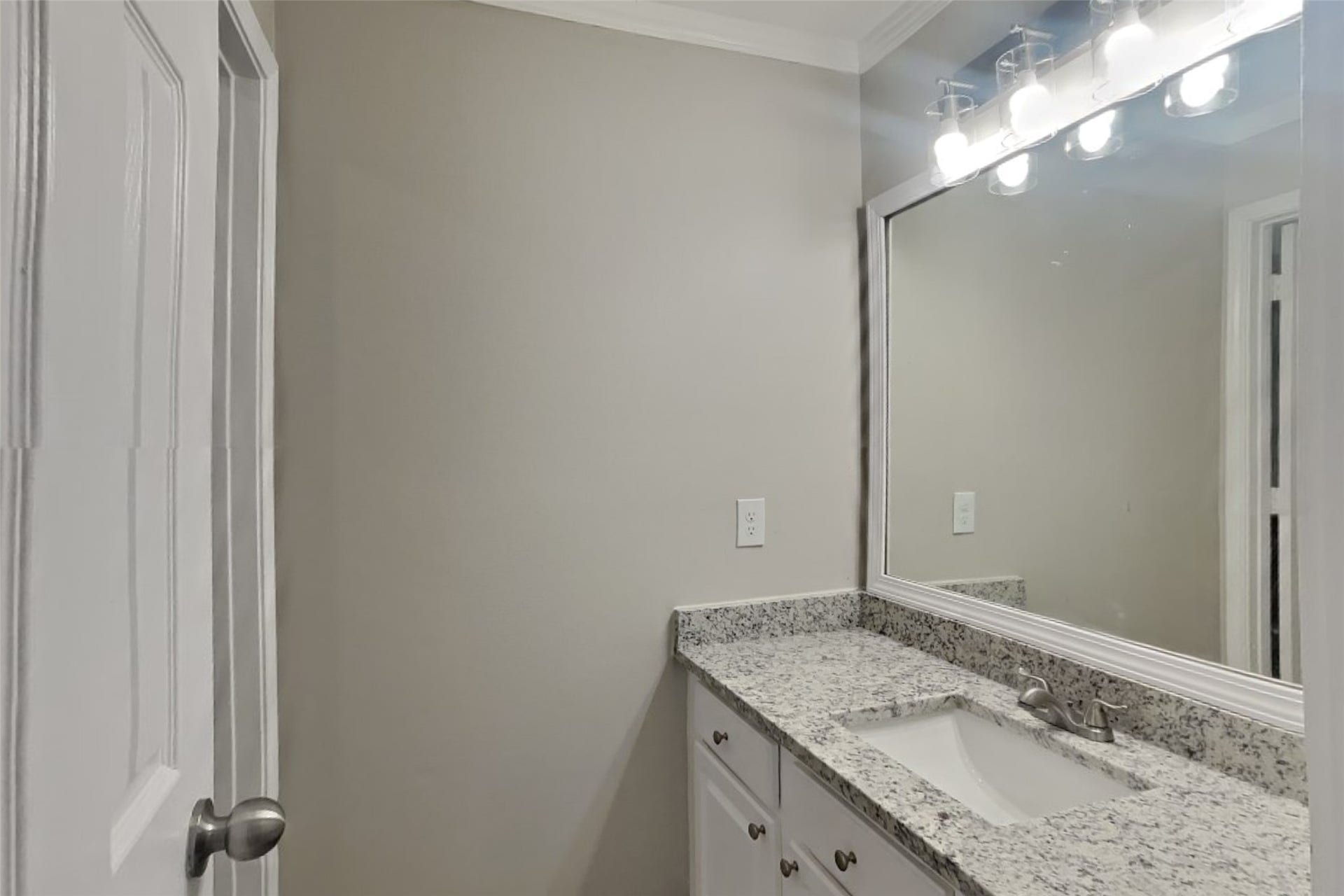 4731 Silverlake Drive, Sugar Land, TX 77479