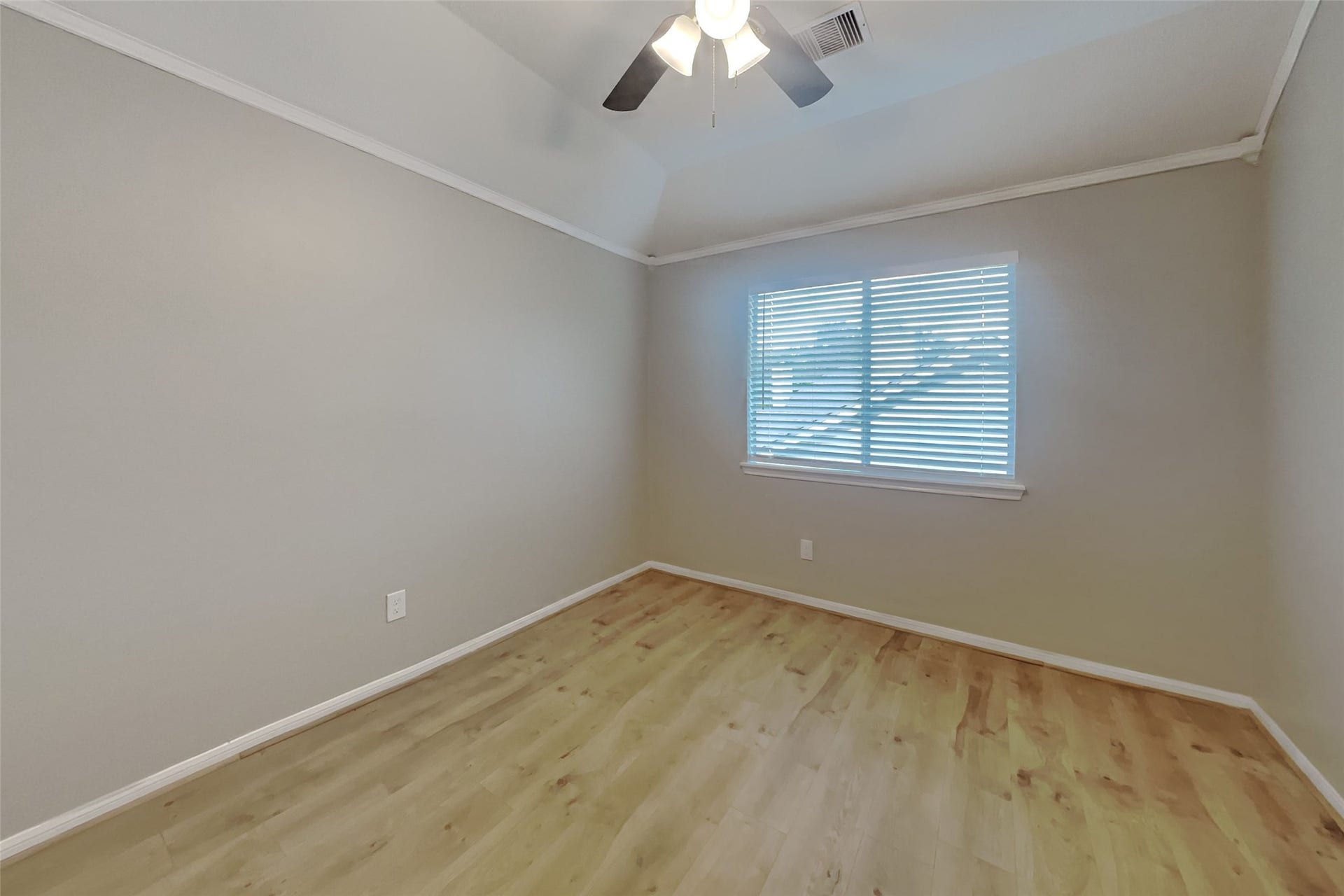 4731 Silverlake Drive, Sugar Land, TX 77479