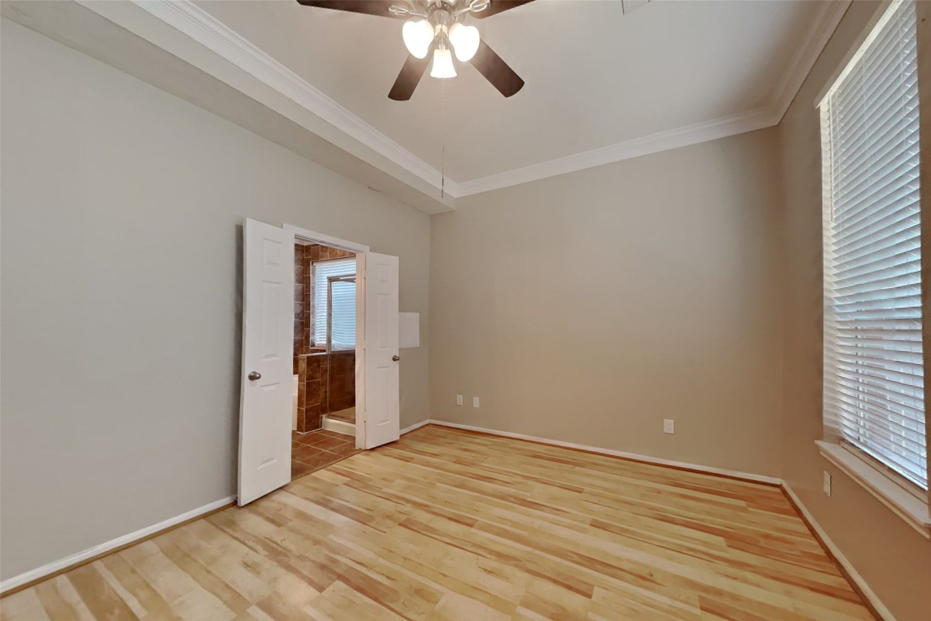 4731 Silverlake Drive, Sugar Land, TX 77479