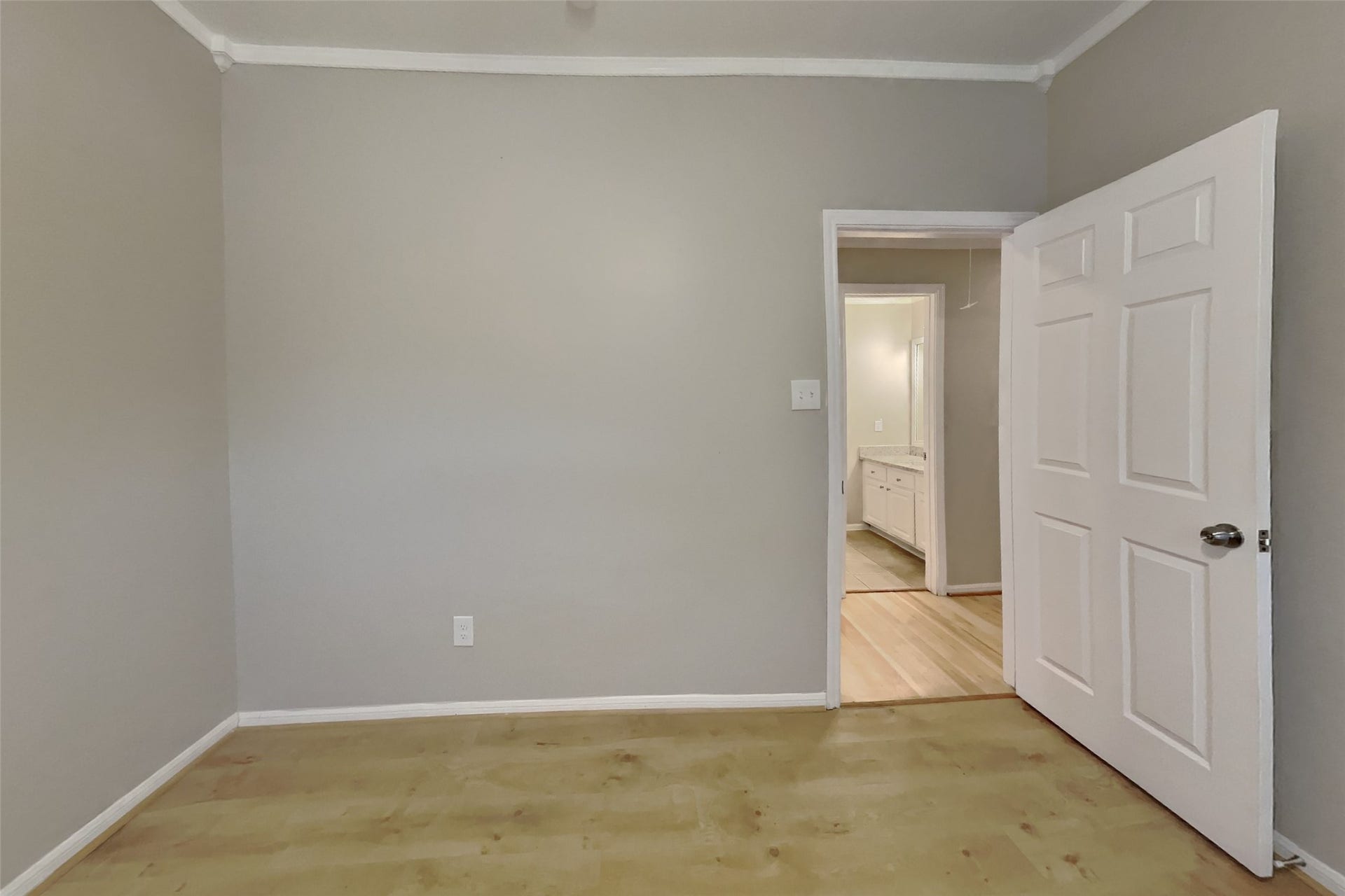 4731 Silverlake Drive, Sugar Land, TX 77479
