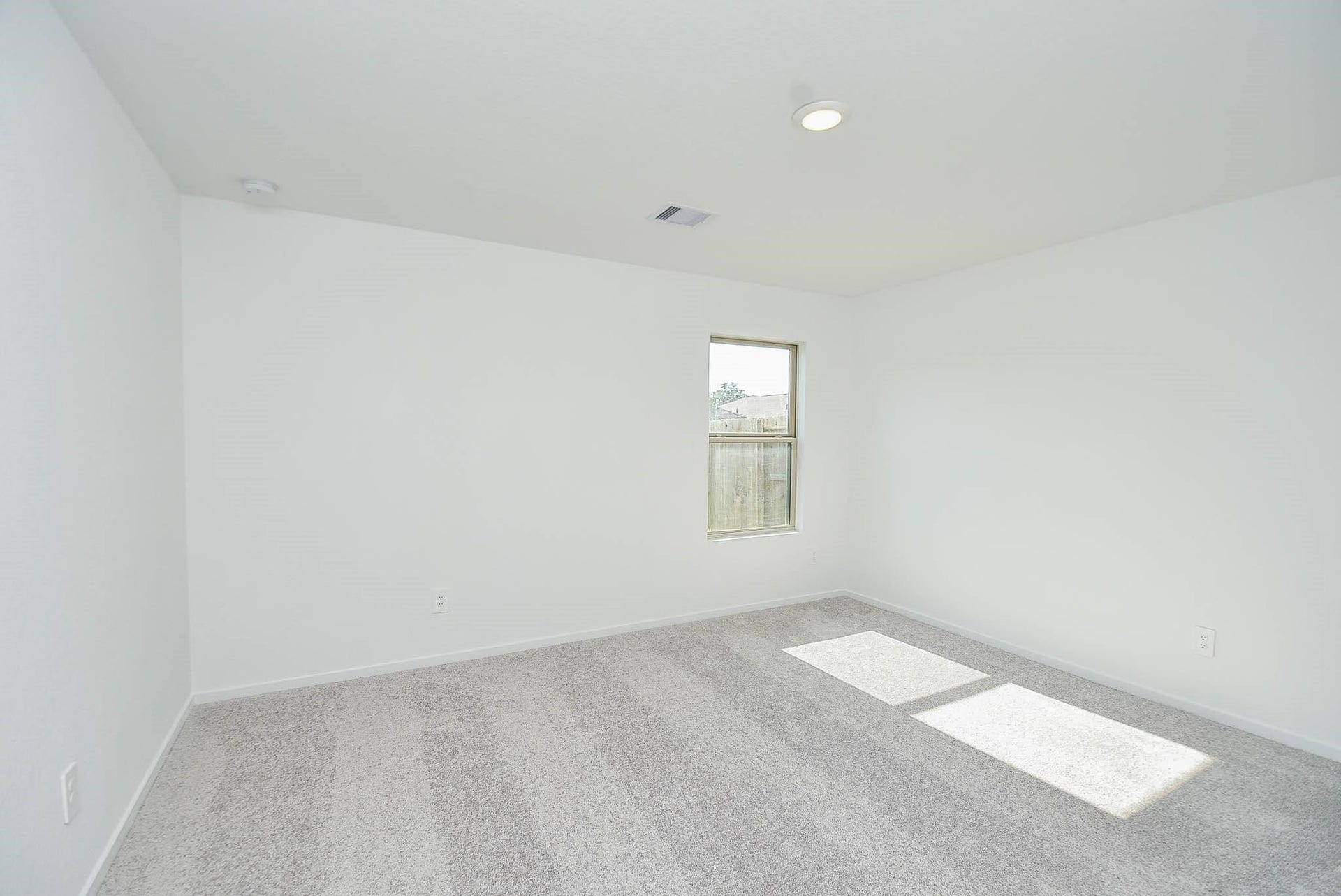 1542 San Sebastien Drive, Conroe, TX 77301 1542 San Sebastien Drive, Conroe, TX 77301