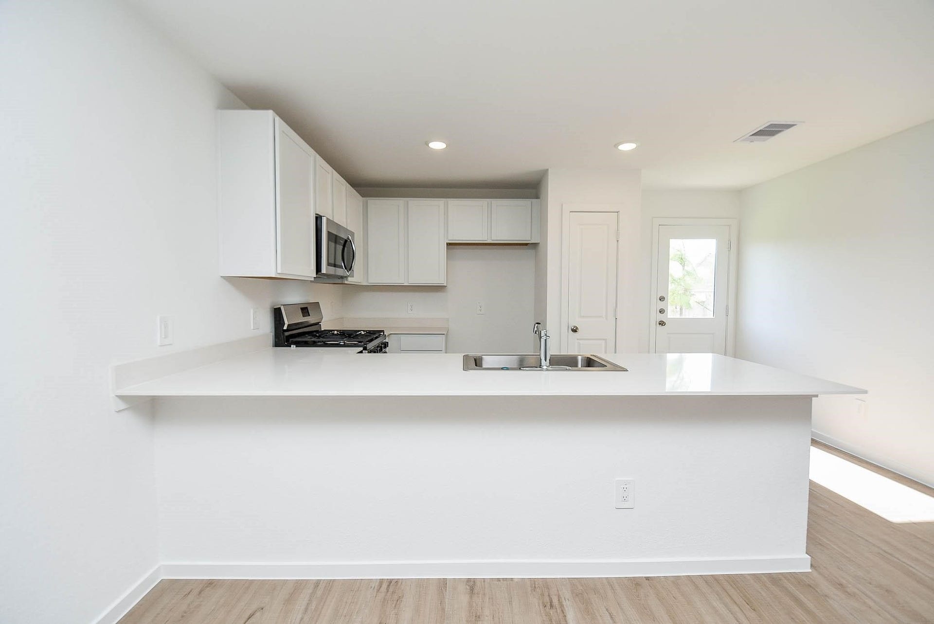 1542 San Sebastien Drive, Conroe, TX 77301 1542 San Sebastien Drive, Conroe, TX 77301