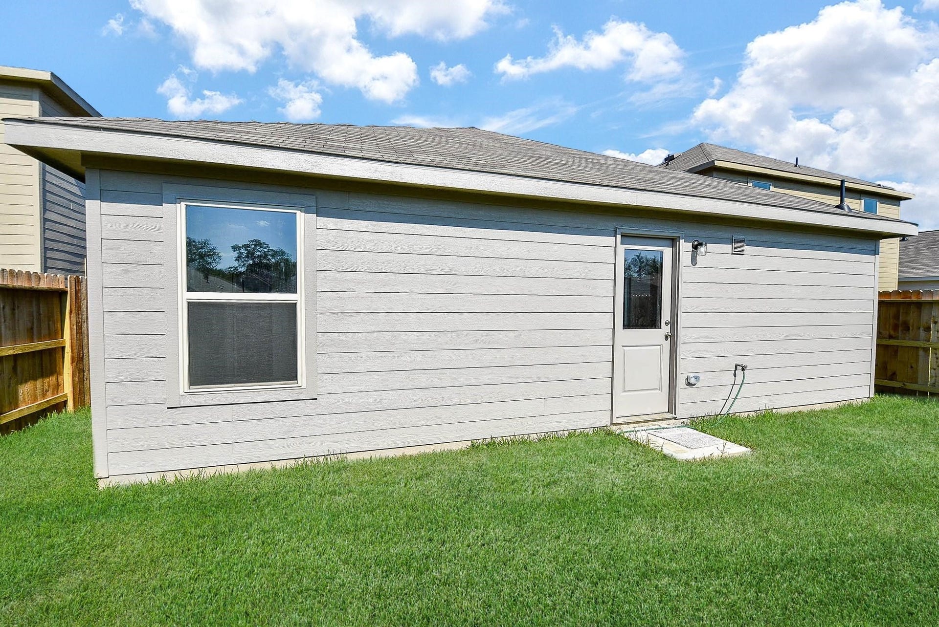 1542 San Sebastien Drive, Conroe, TX 77301 1542 San Sebastien Drive, Conroe, TX 77301