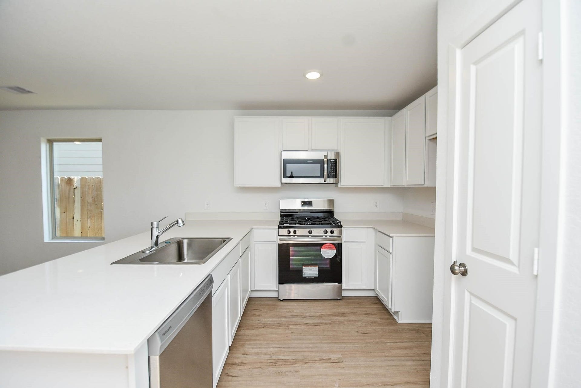 1542 San Sebastien Drive, Conroe, TX 77301 1542 San Sebastien Drive, Conroe, TX 77301