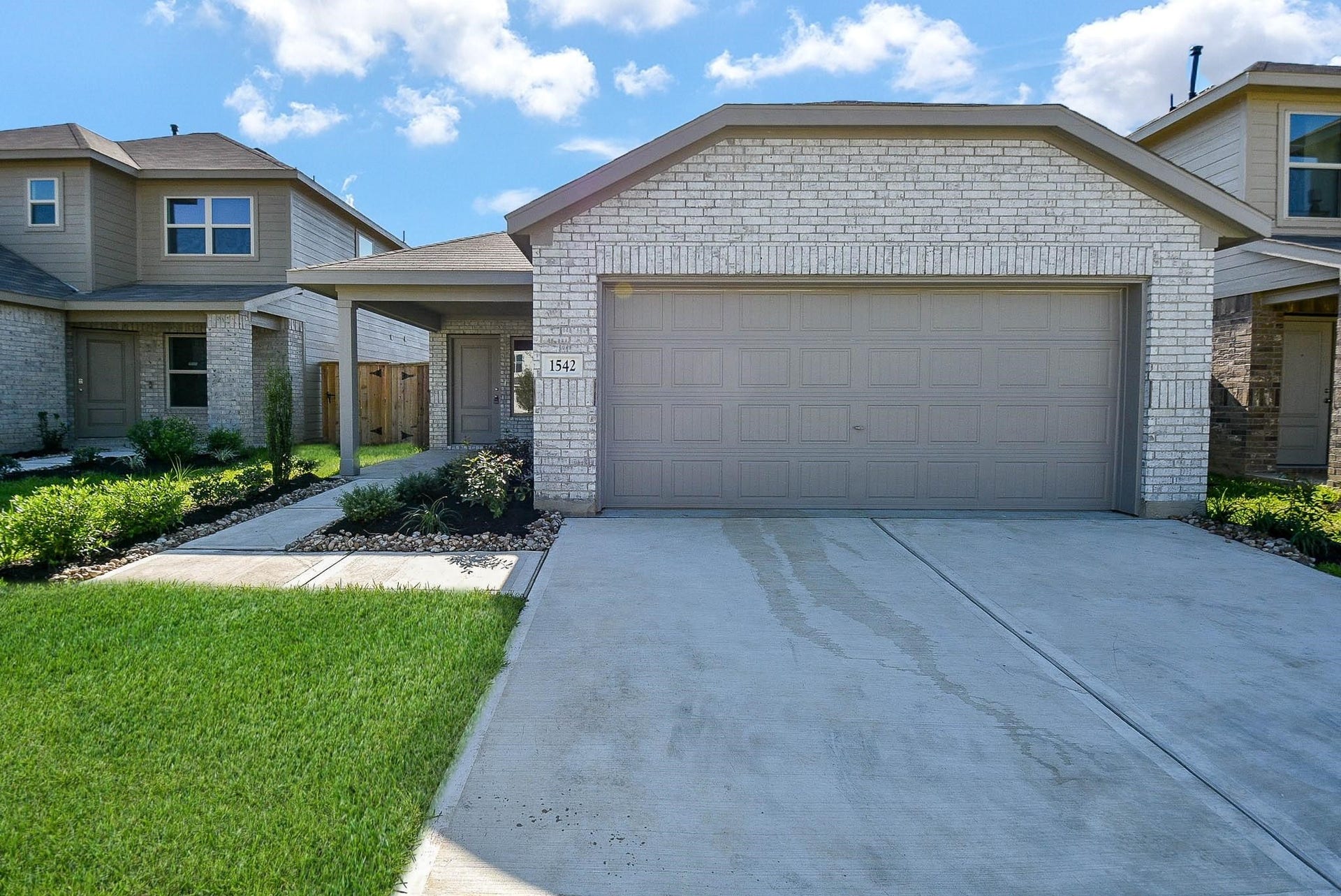 1542 San Sebastien Drive, Conroe, TX 77301 1542 San Sebastien Drive, Conroe, TX 77301