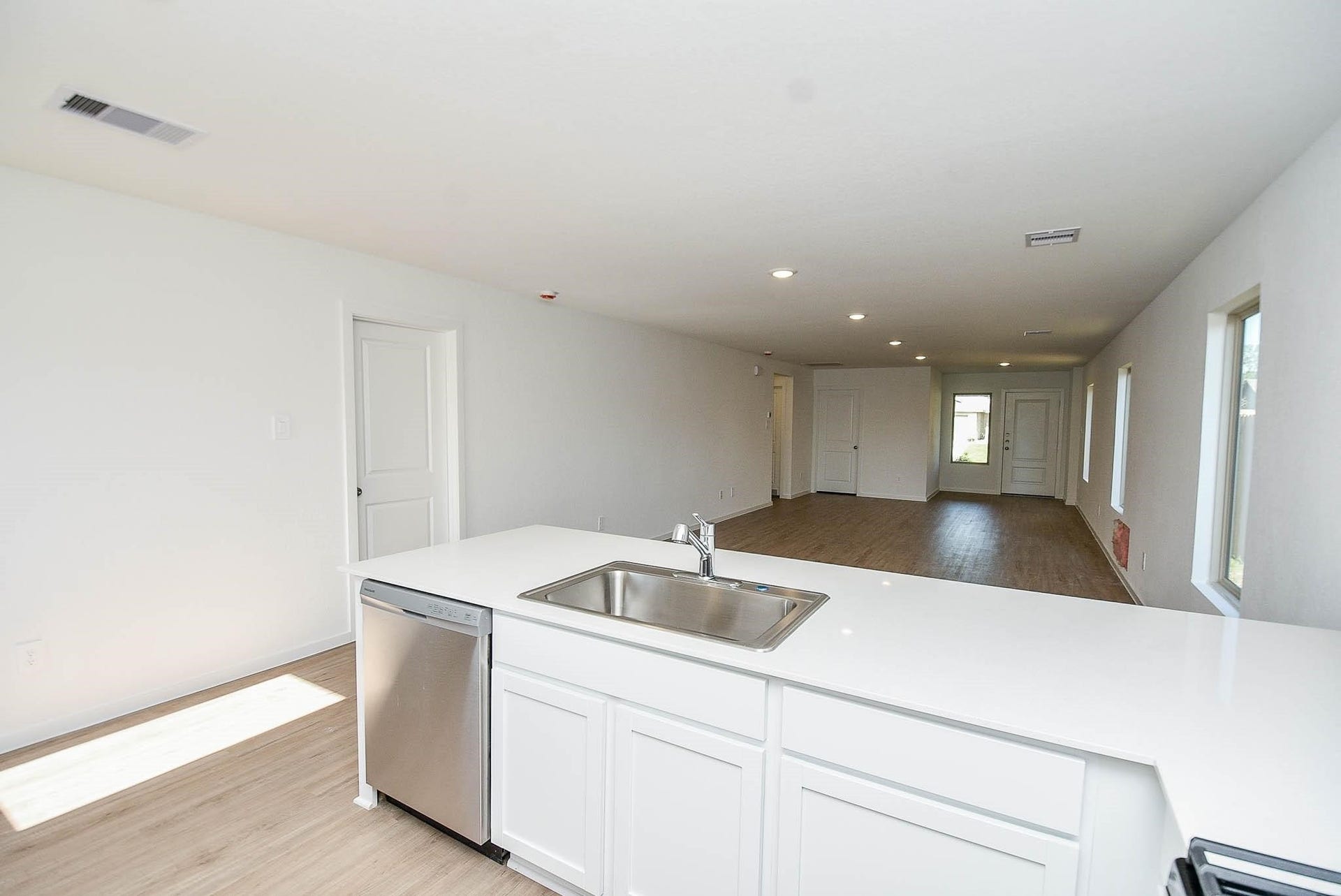 1542 San Sebastien Drive, Conroe, TX 77301 1542 San Sebastien Drive, Conroe, TX 77301