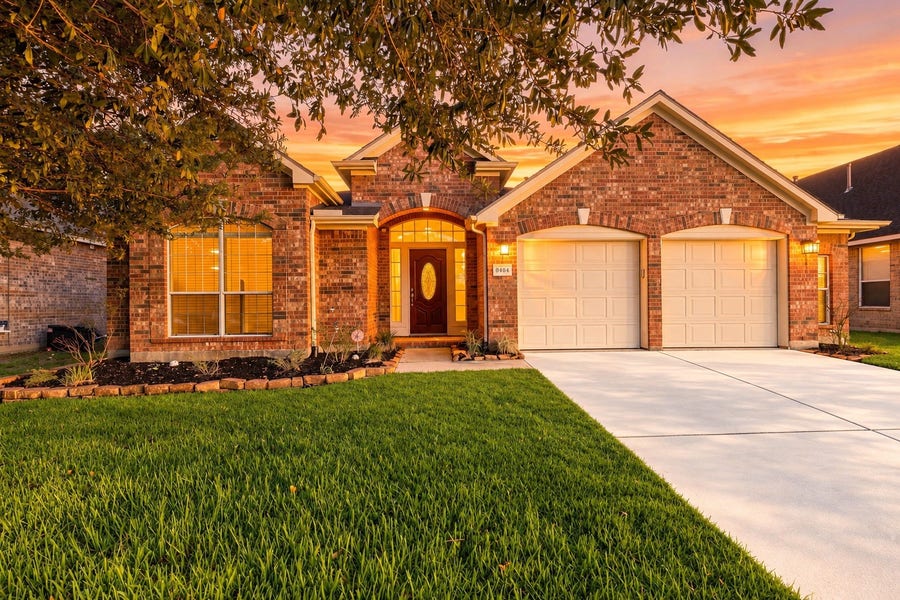 Property photo for 6403 Pinyon Trail Drive, Spring, TX