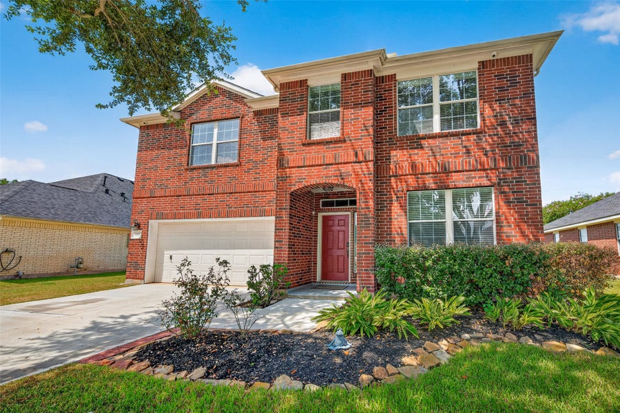 Property photo for 1914 Lazy Hollow Lane, Pearland, TX