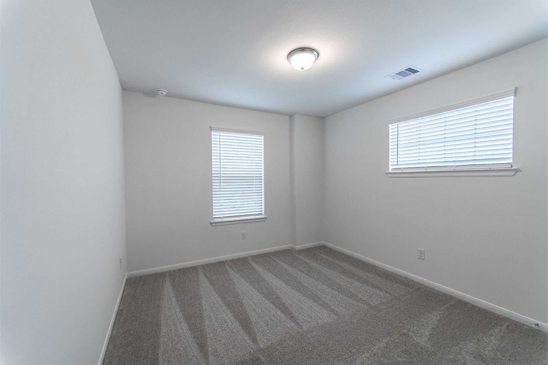 1722 Navigation Lane, Angleton, TX 77515