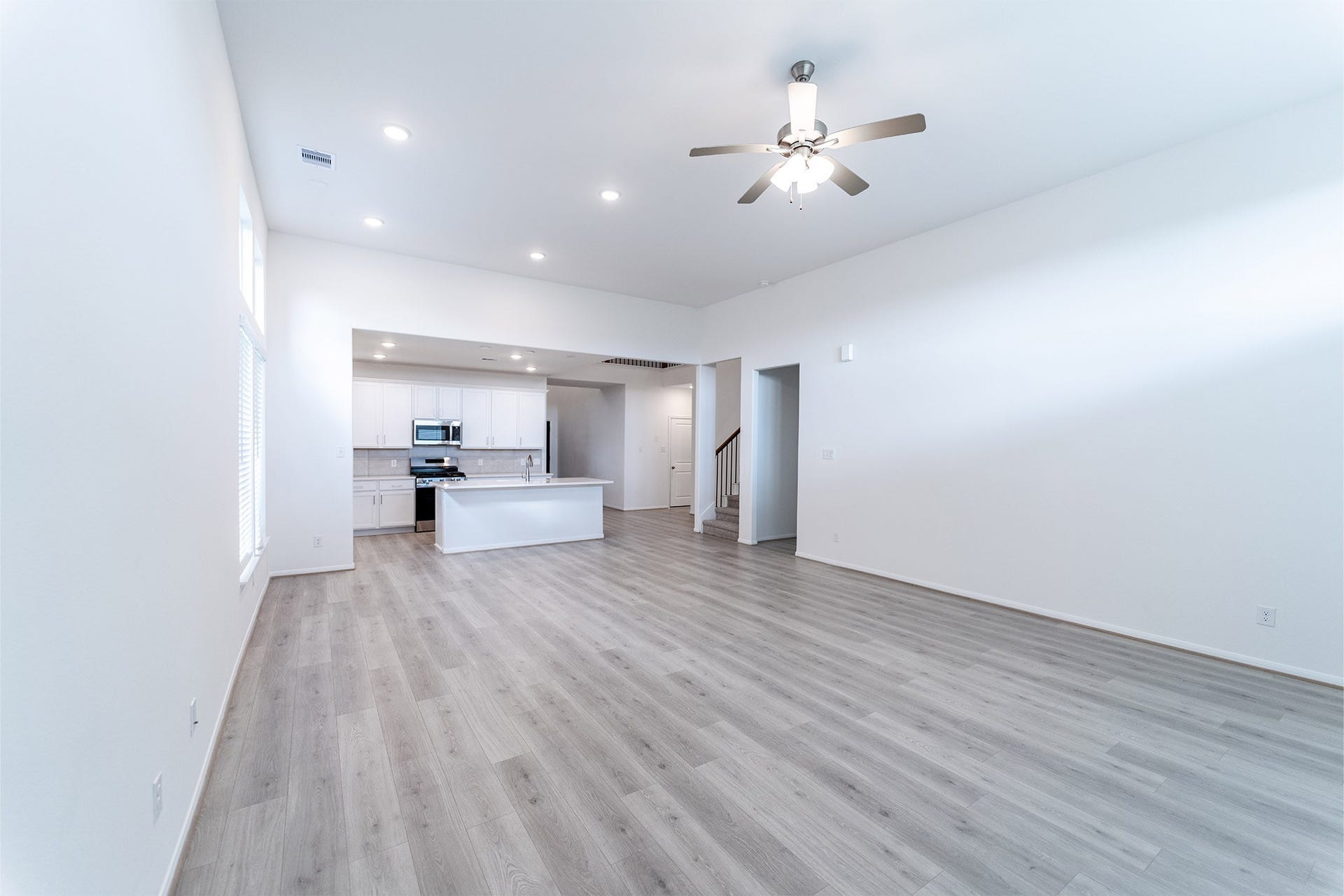 1722 Navigation Lane, Angleton, TX 77515