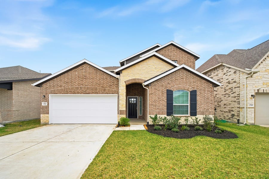 Property photo for 1722 Navigation Lane, Angleton, TX