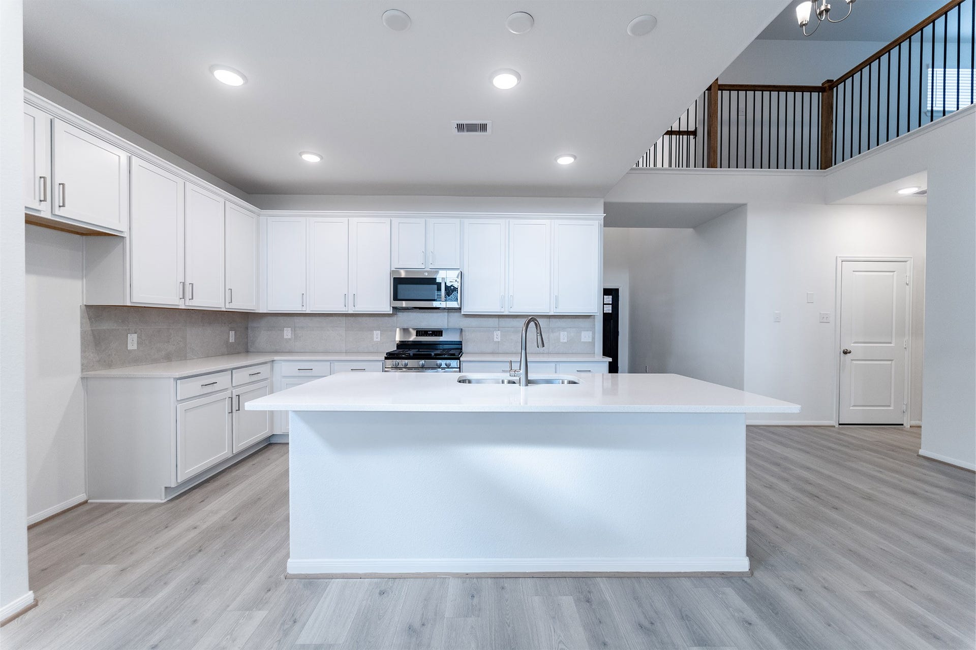 1722 Navigation Lane, Angleton, TX 77515