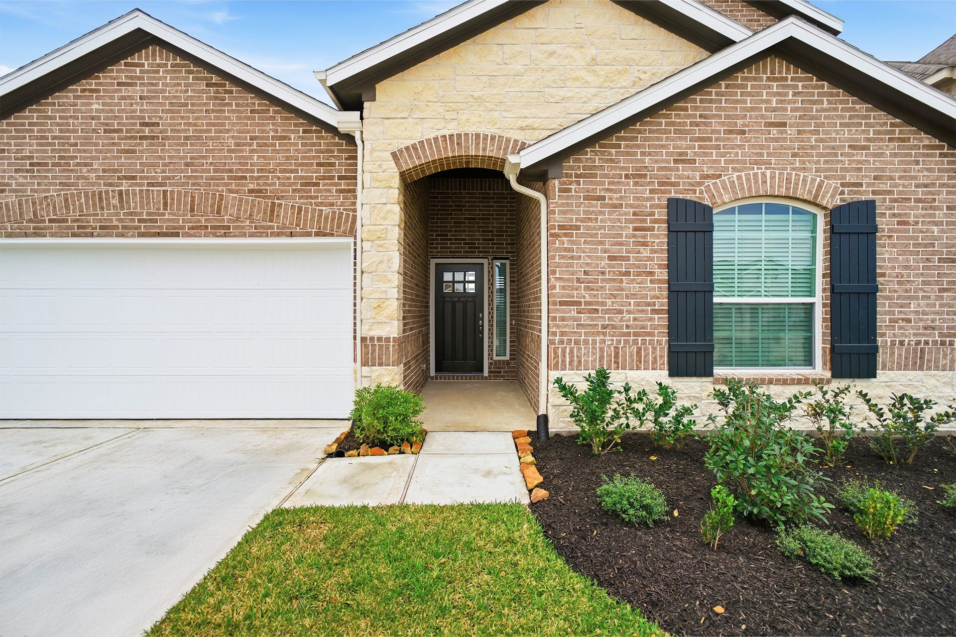 1722 Navigation Lane, Angleton, TX 77515