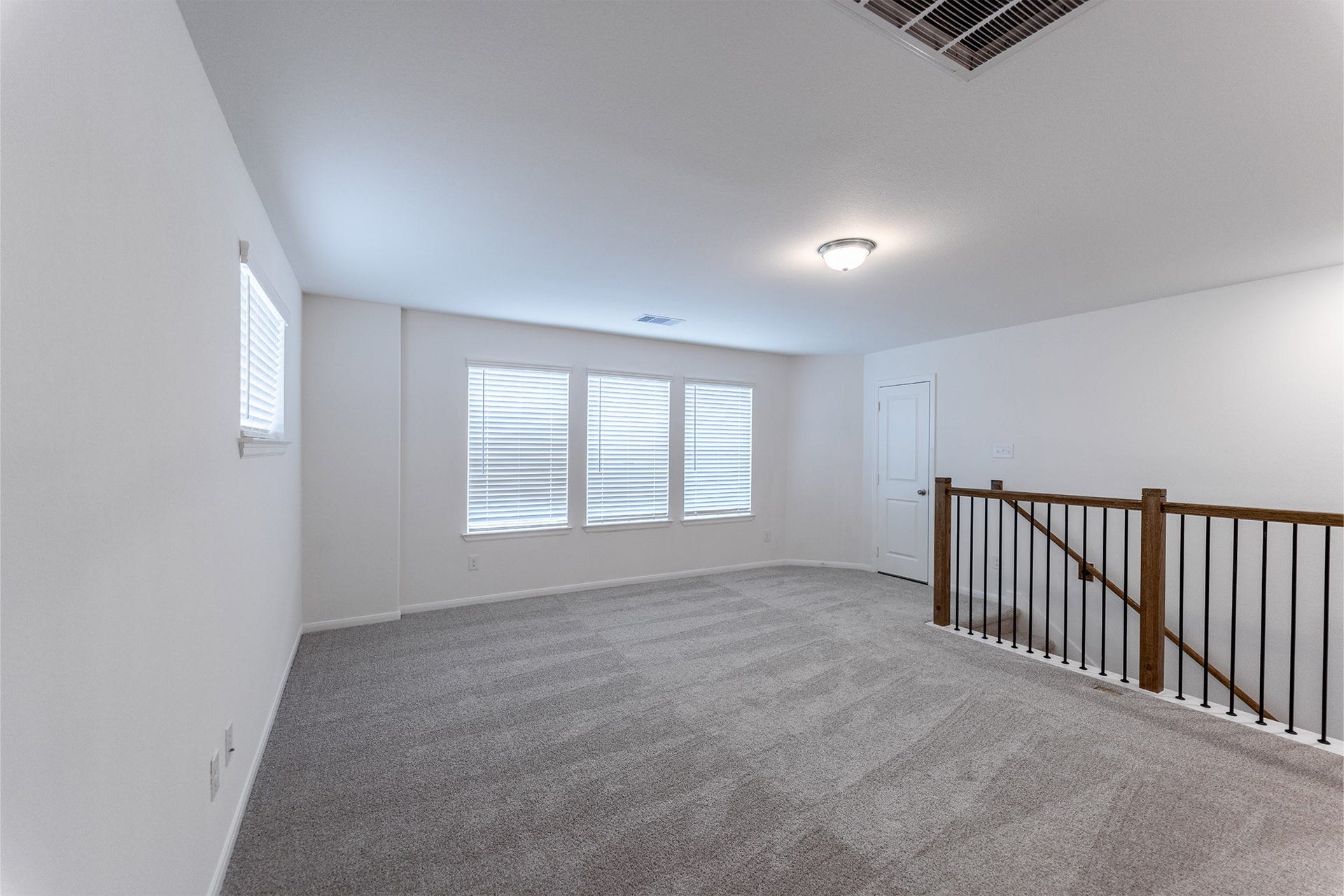 1722 Navigation Lane, Angleton, TX 77515