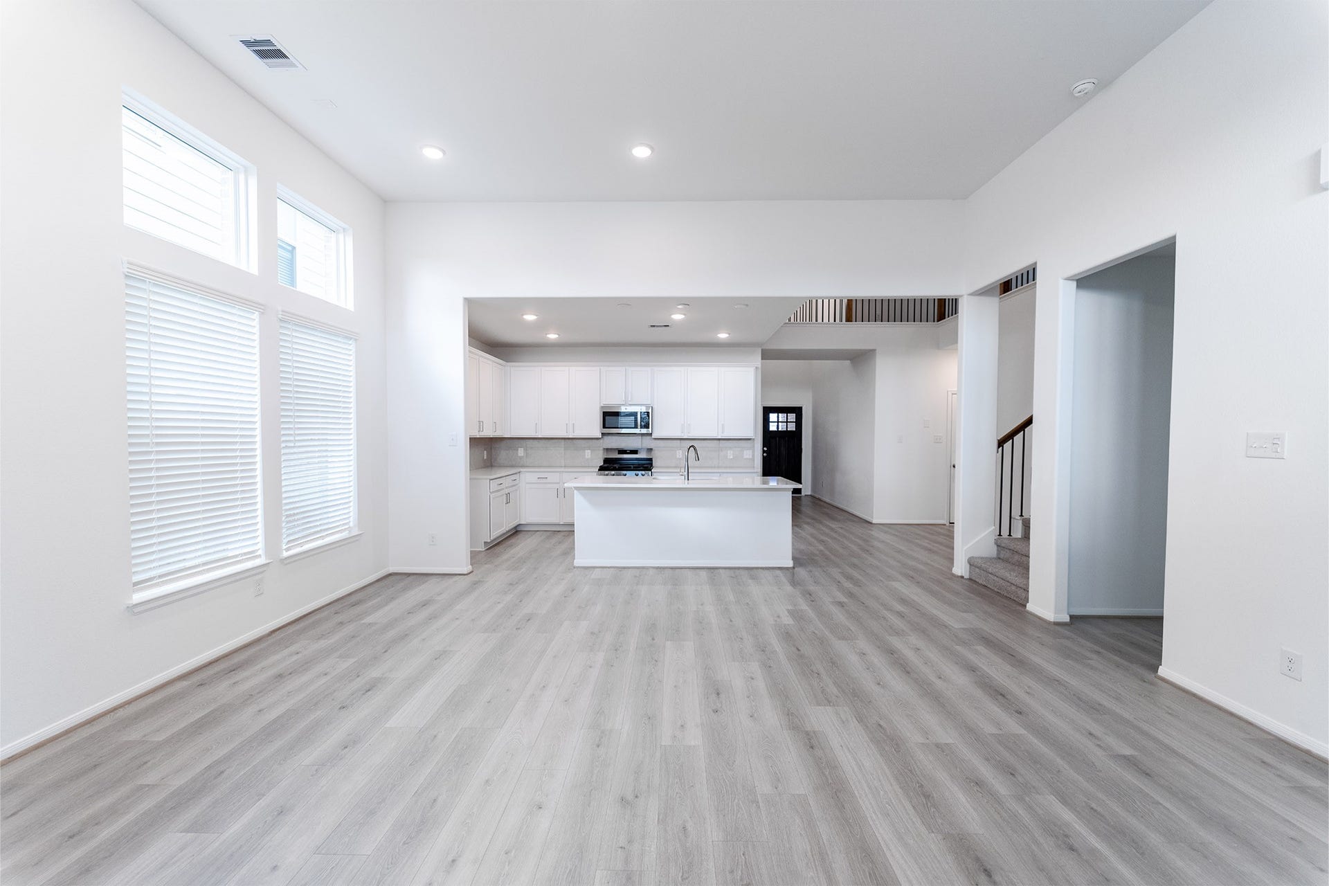 1722 Navigation Lane, Angleton, TX 77515