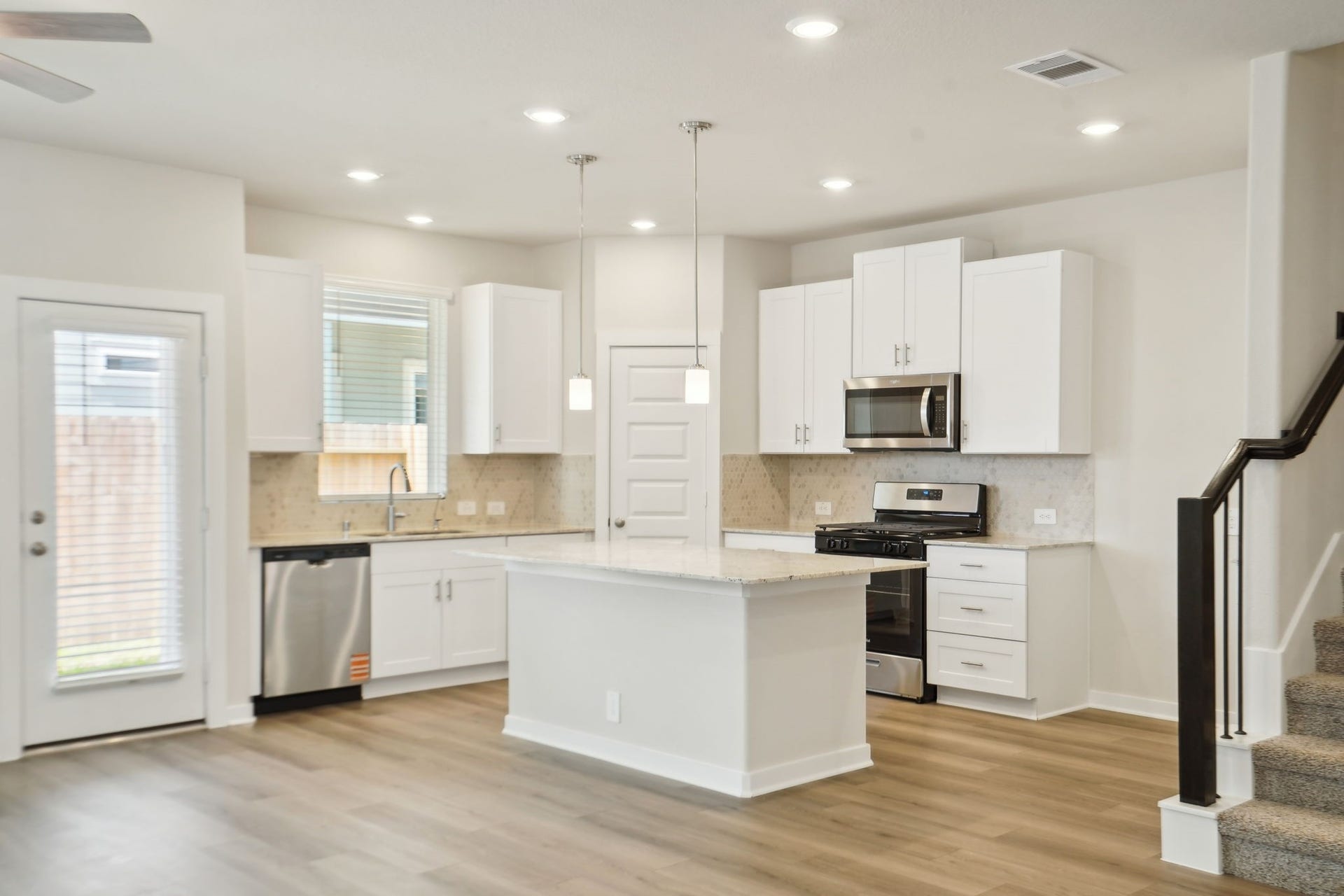 2206 Blue Heron Drive, Kemah, TX 77565 Photo is not of the actual home, but is an inspirational photo of builders model home and may depict options, furnishings, and/or decorator features that are not included