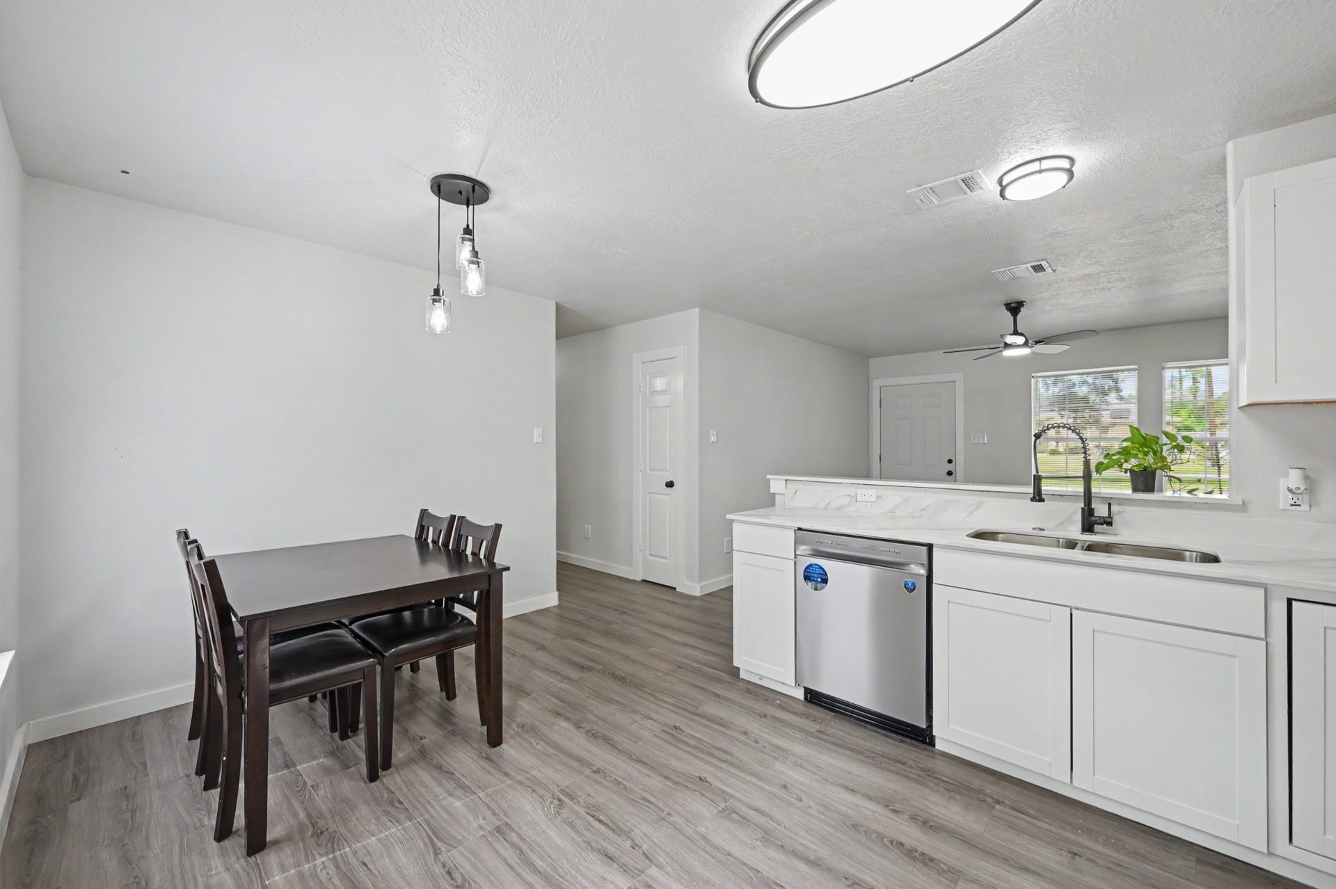 5540 N Buffalo Cir, Willis, TX 77378