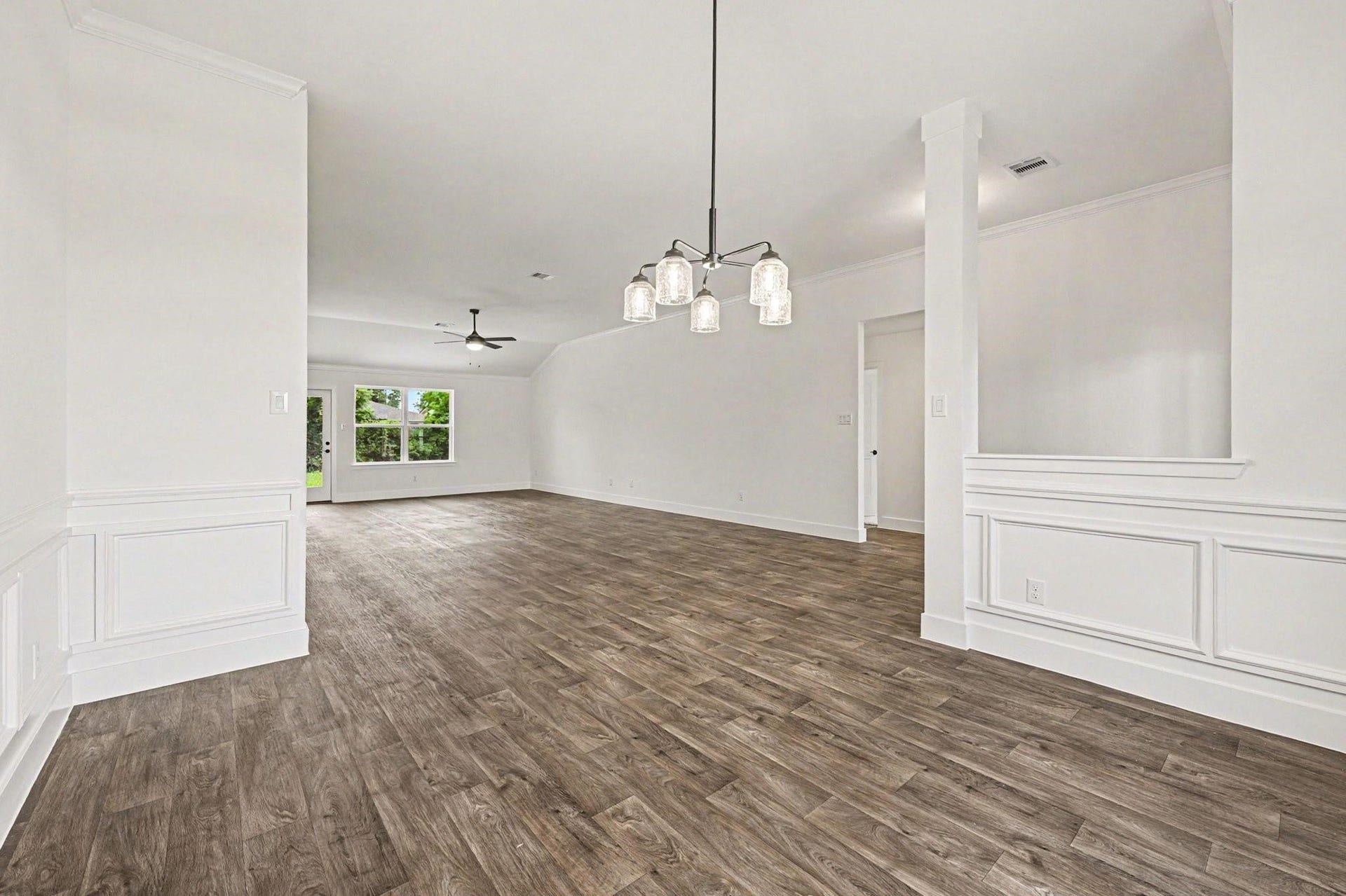 10 Greystone Court, Angleton, TX 77515 10 Greystone Court, Angleton, TX 77515