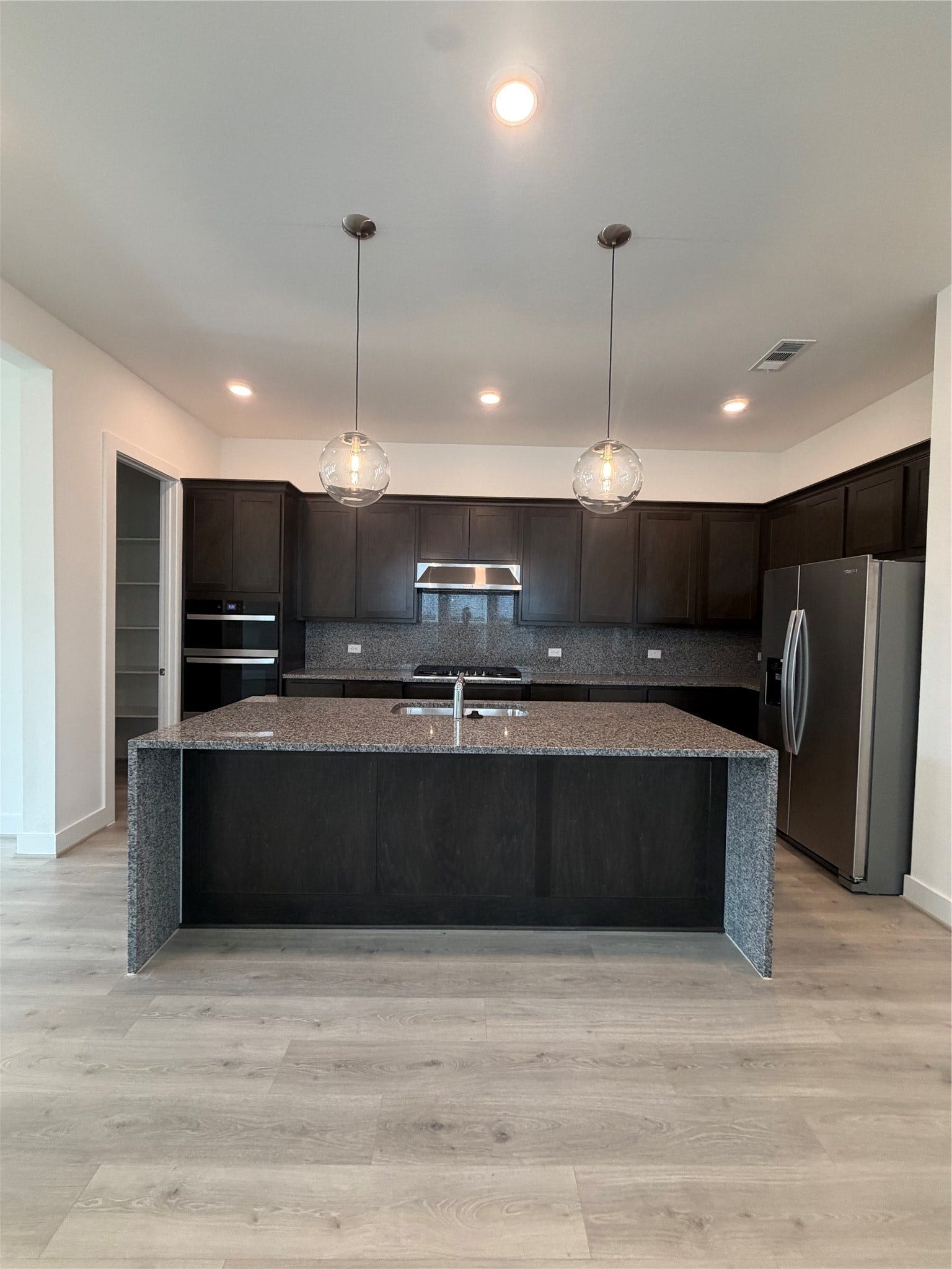 7129 Carriage Light Drive, Magnolia, TX 77354