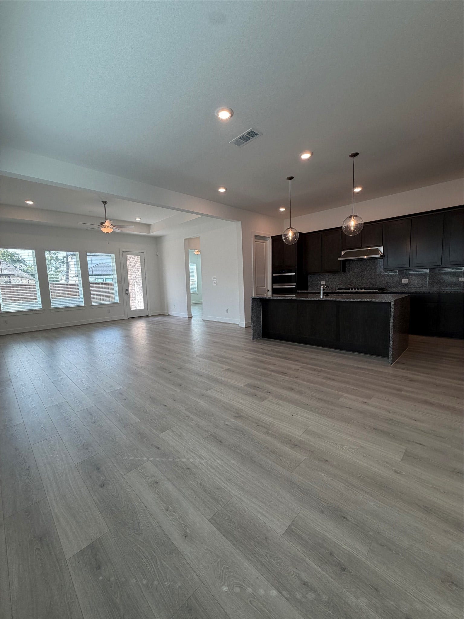 7129 Carriage Light Drive, Magnolia, TX 77354