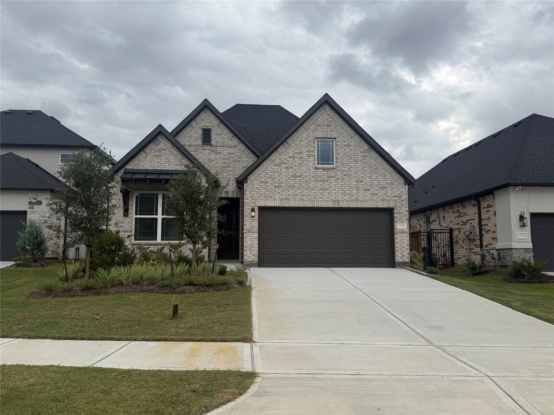7129 Carriage Light Drive, Magnolia, TX 77354