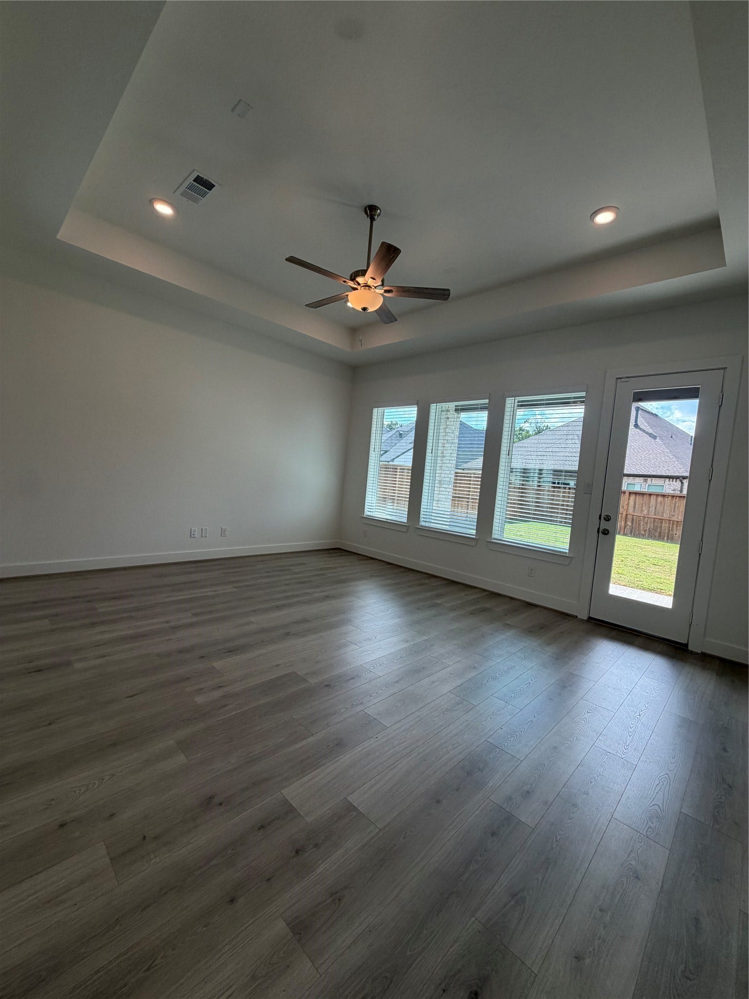 7129 Carriage Light Drive, Magnolia, TX 77354