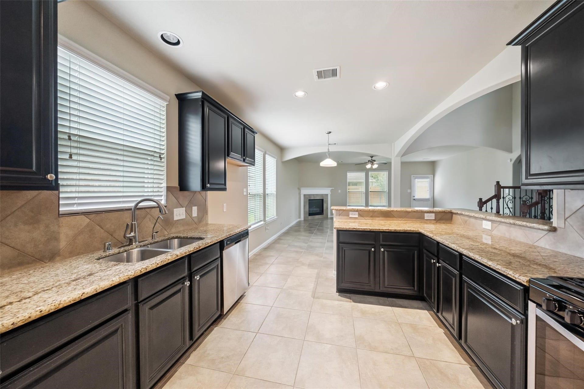 1306 S Maple Drive, Katy, TX 77493 1306 S Maple Drive, Katy, TX 77493