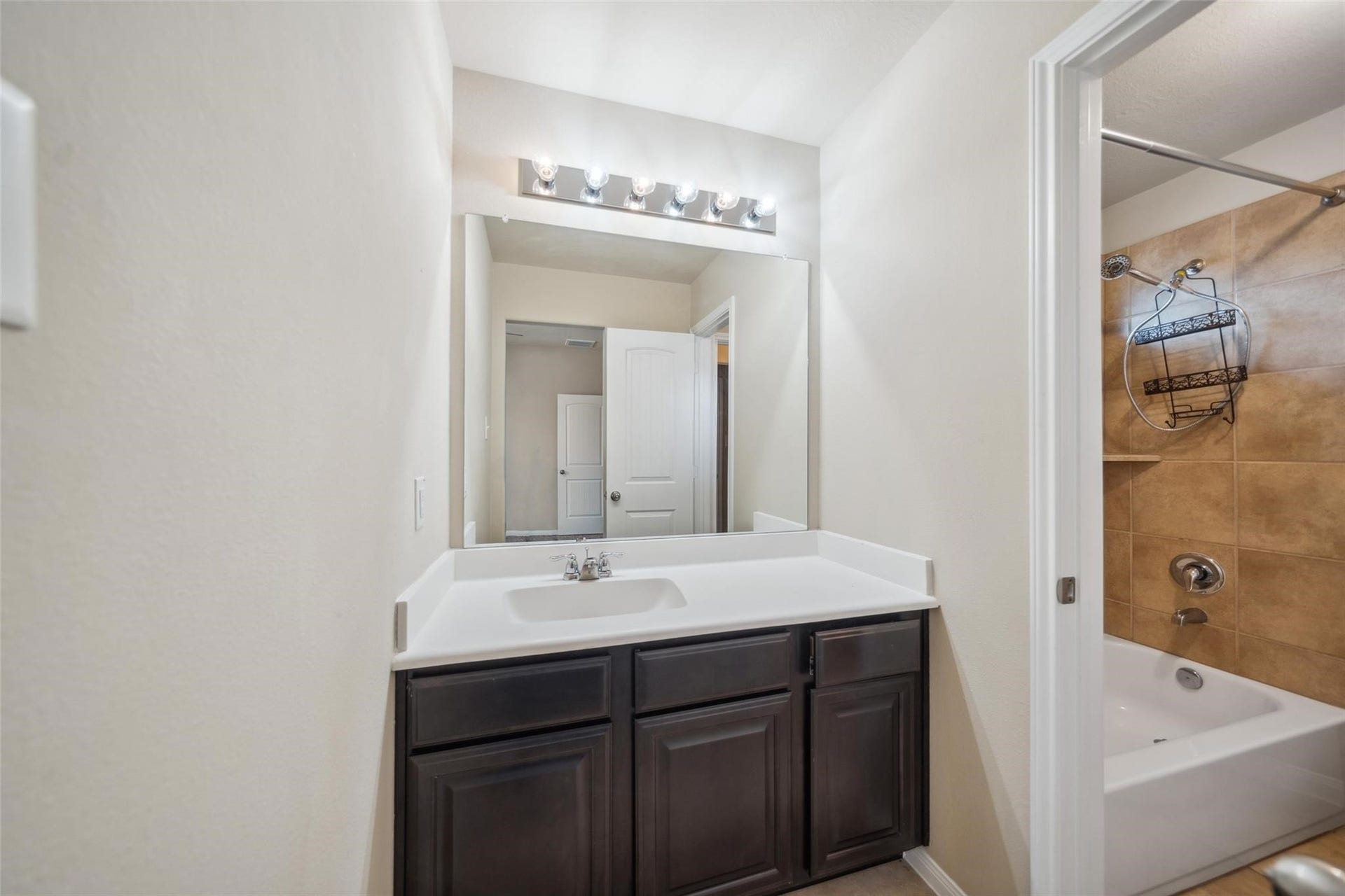 1306 S Maple Drive, Katy, TX 77493 1306 S Maple Drive, Katy, TX 77493