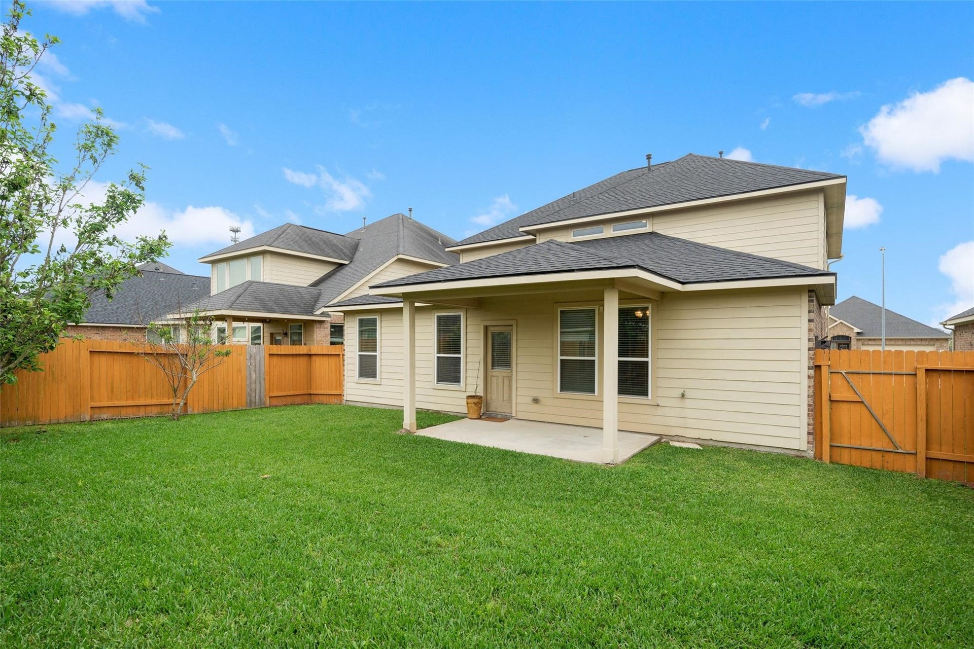 1306 S Maple Drive, Katy, TX 77493 1306 S Maple Drive, Katy, TX 77493