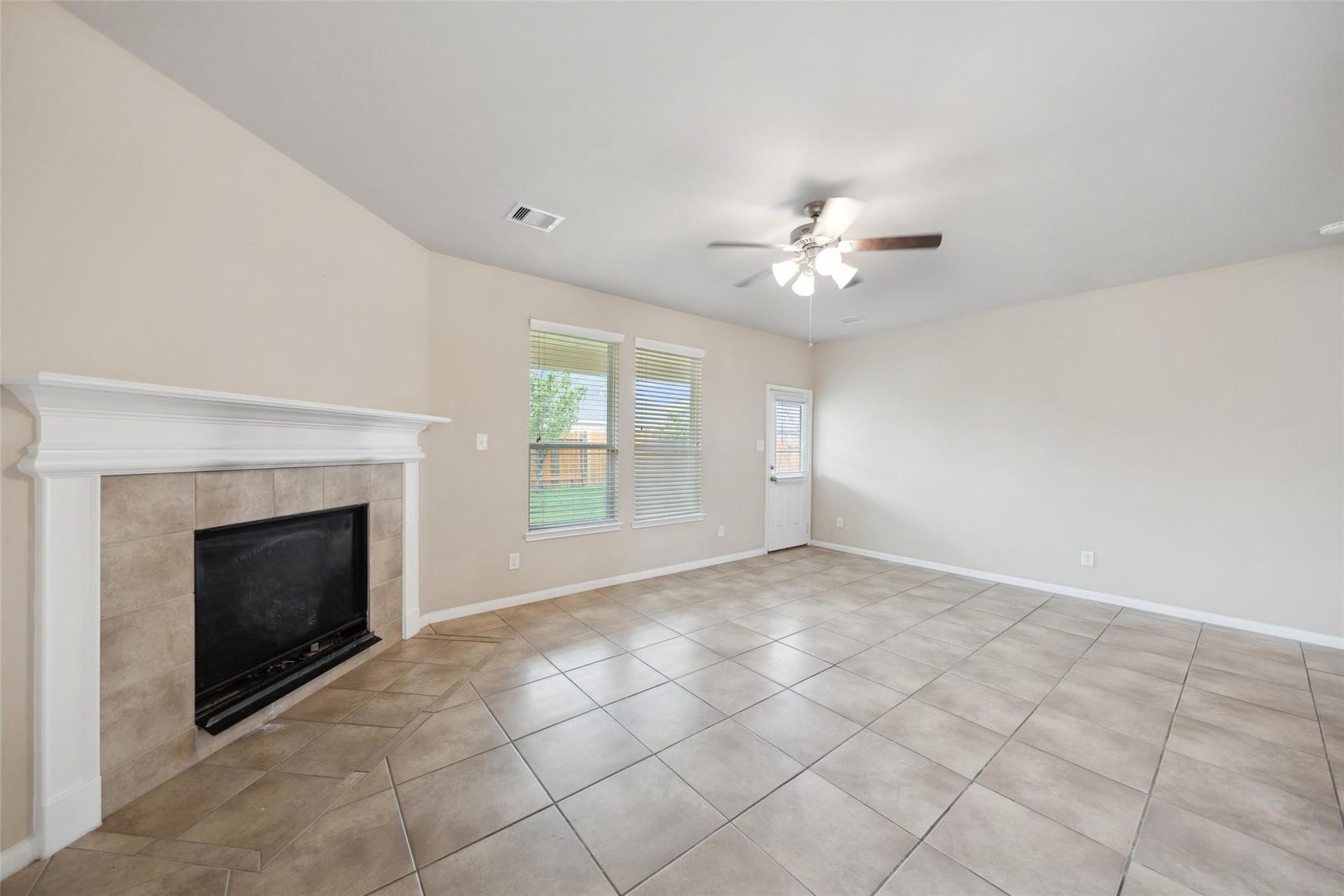 1306 S Maple Drive, Katy, TX 77493 1306 S Maple Drive, Katy, TX 77493