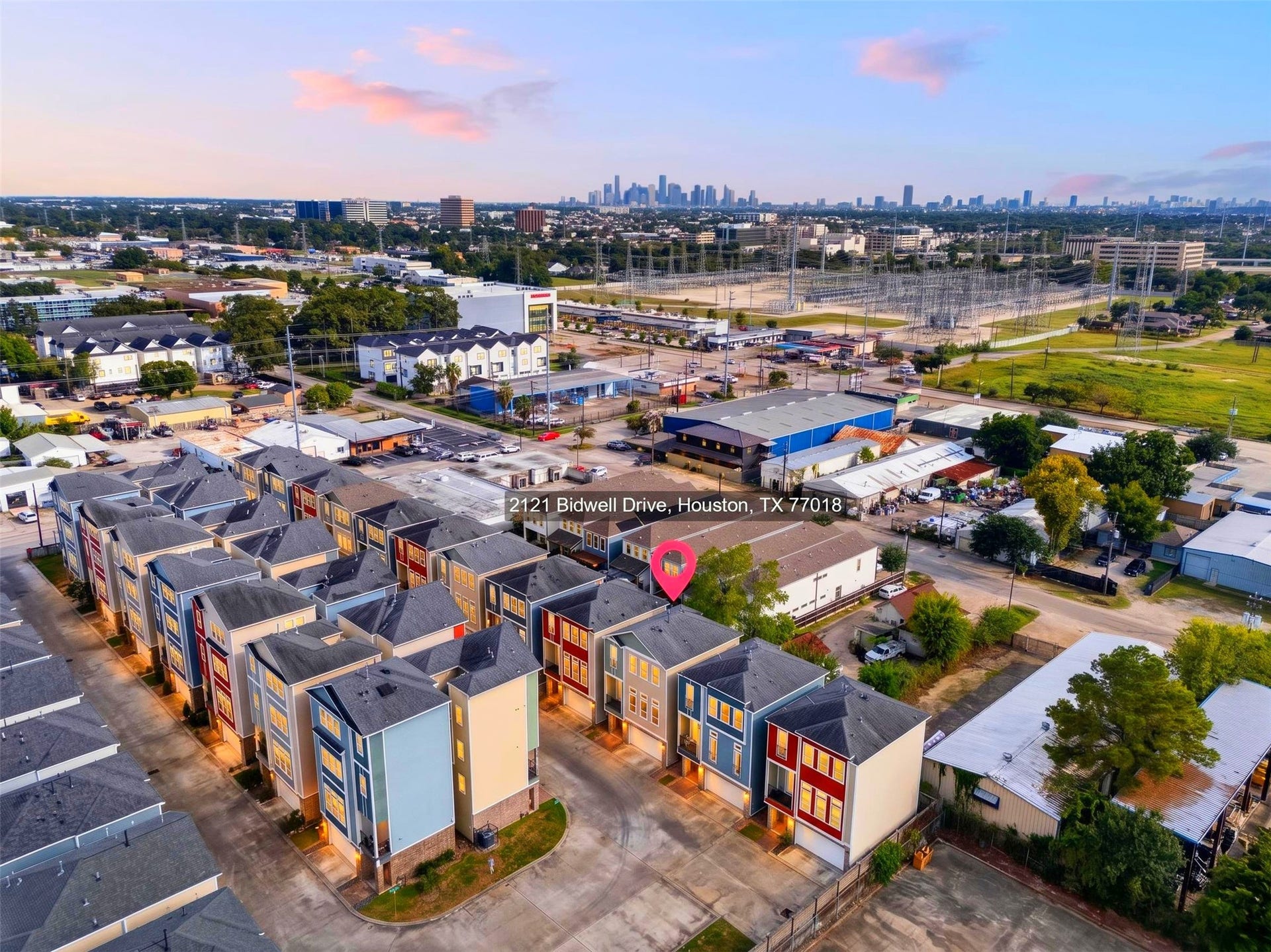 2121 Bidwell Drive, Houston, TX 77018