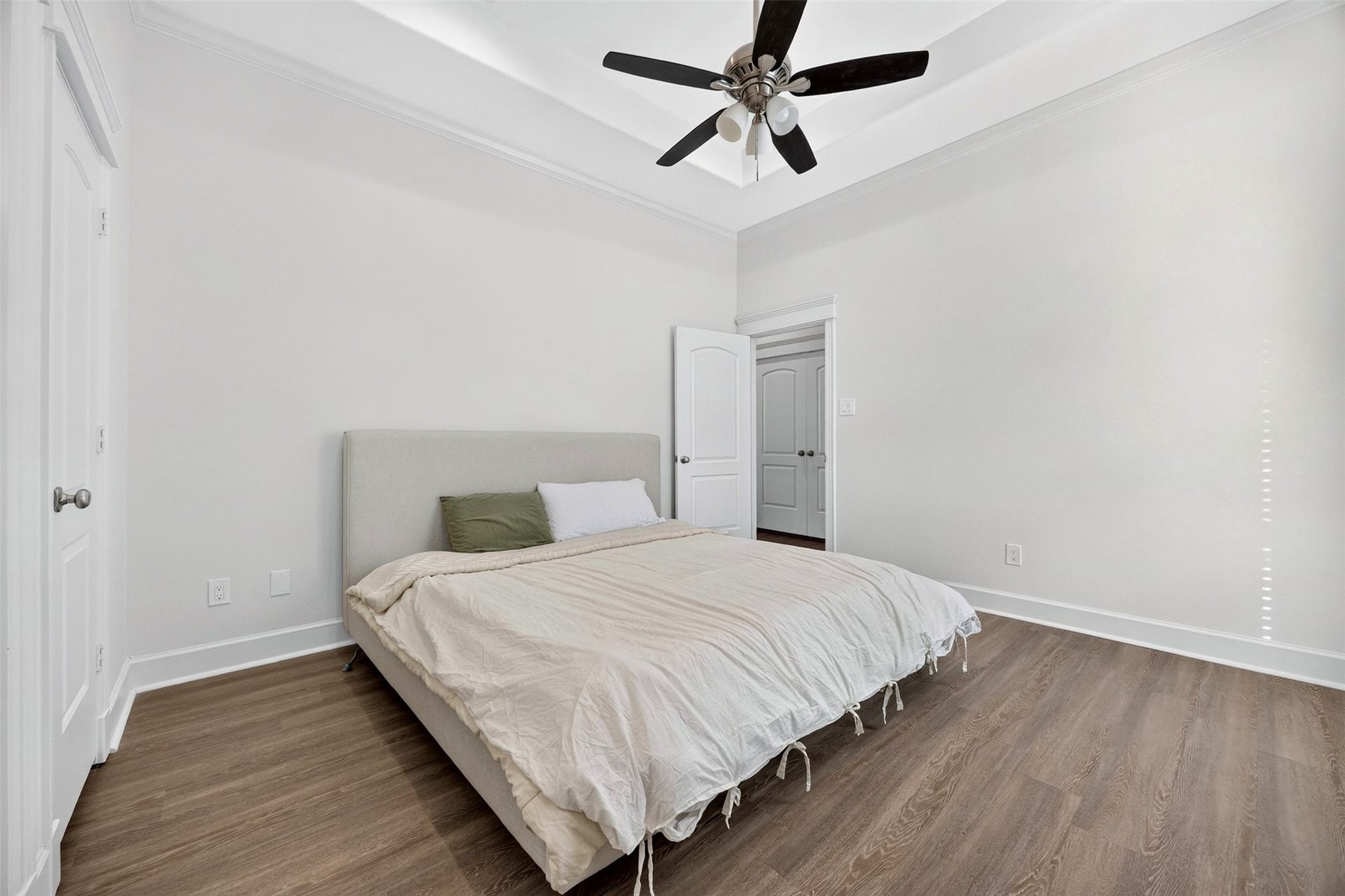 2121 Bidwell Drive, Houston, TX 77018
